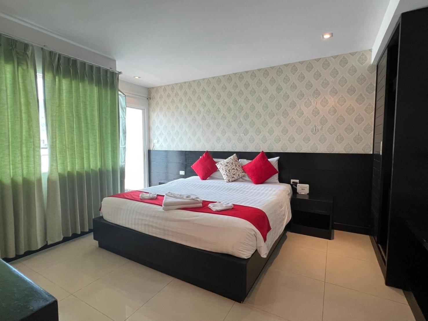 Cocoon Apk & 4* Patong