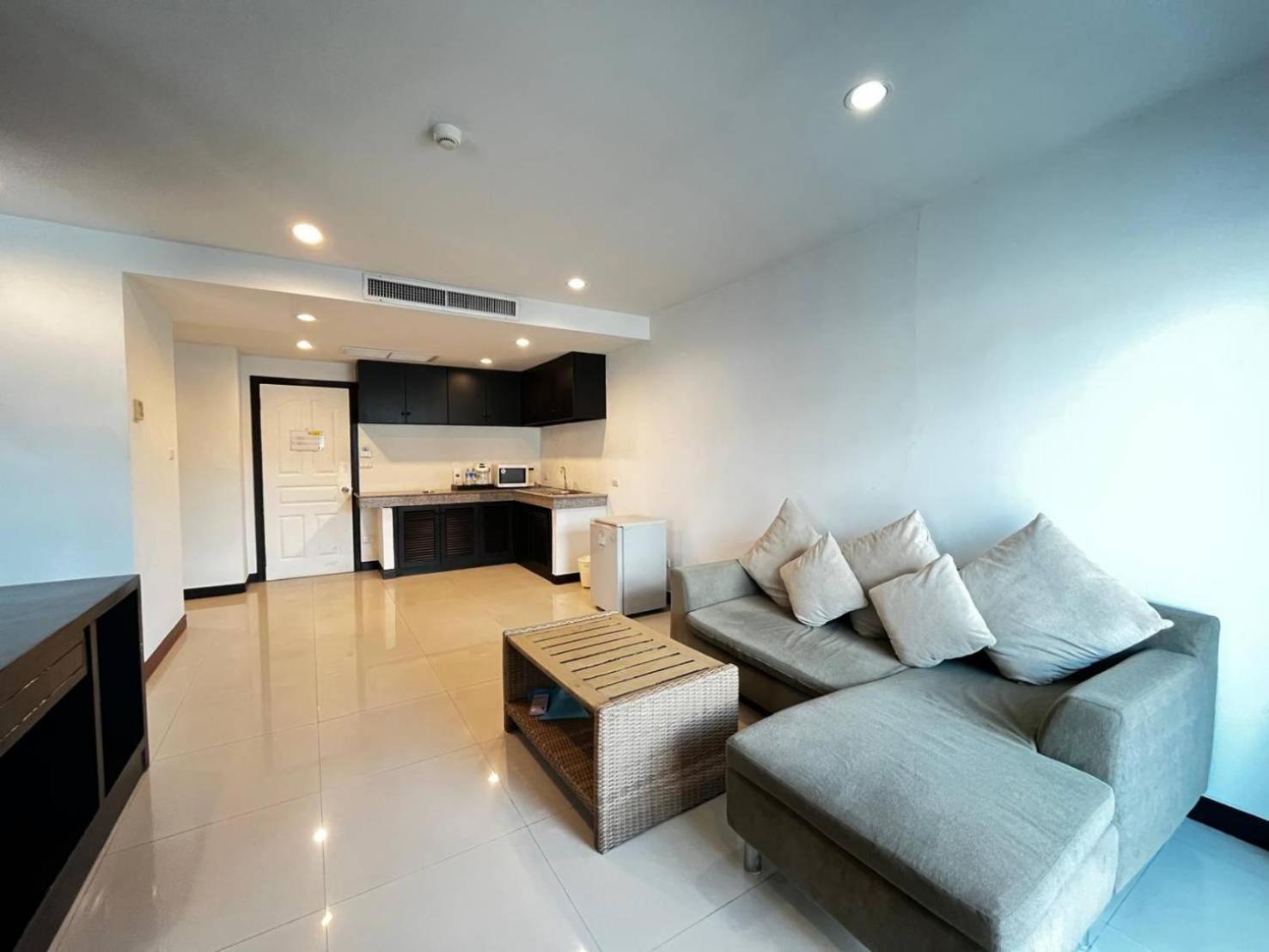 Hotel Cocoon Apk & 4*