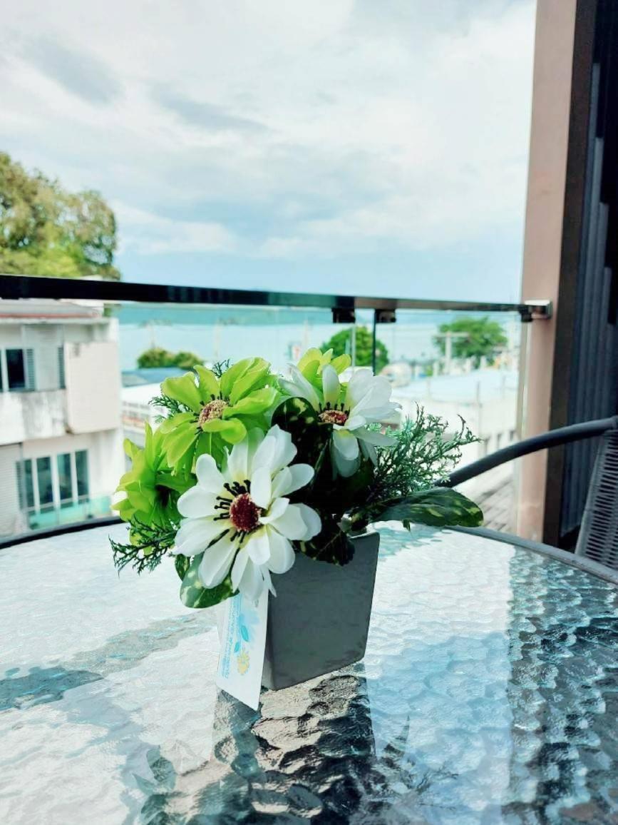 Hotel Panwa Side Beachfront Phuket