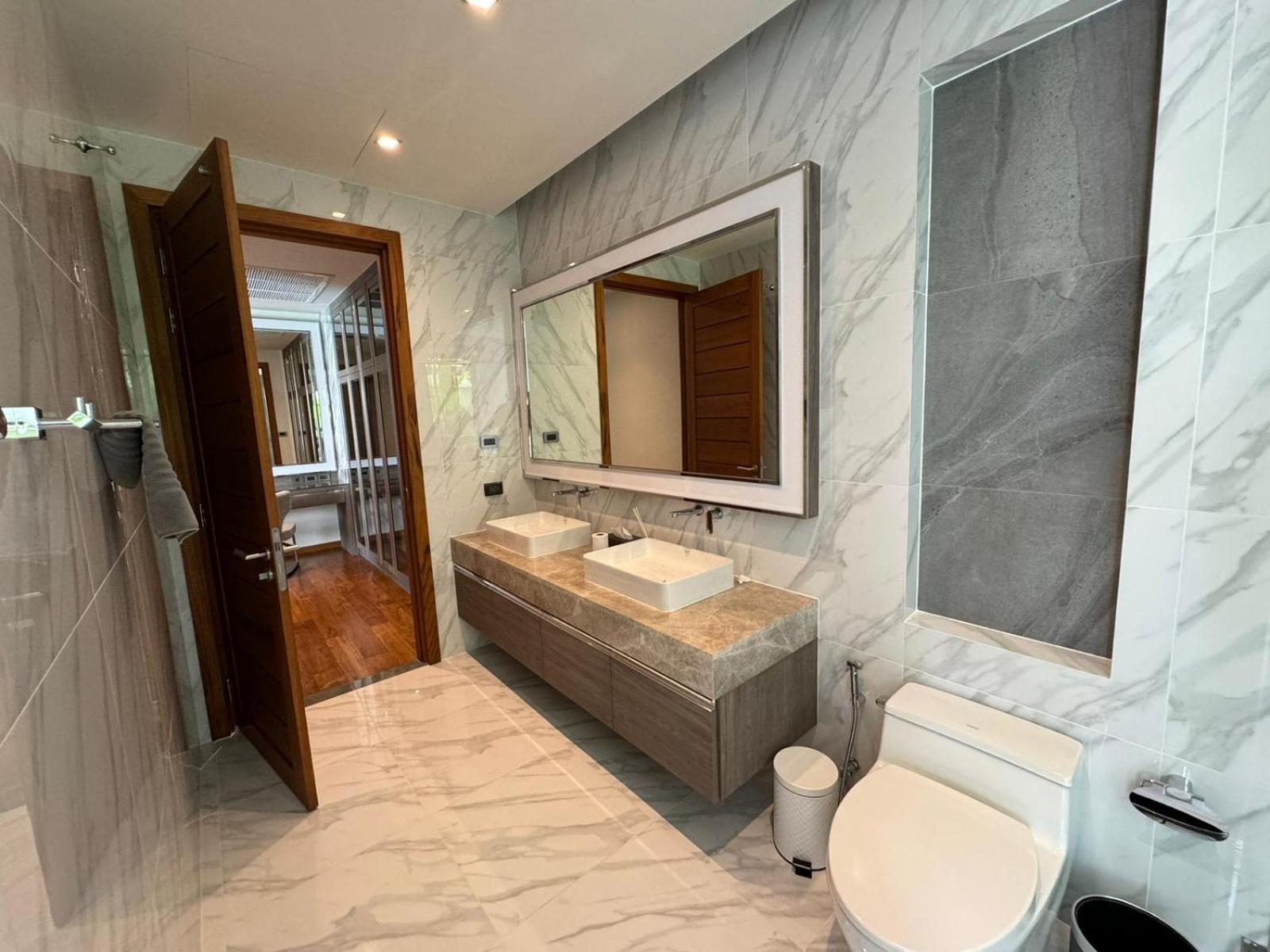 Luxury Breeze With Private Pool & Maid *