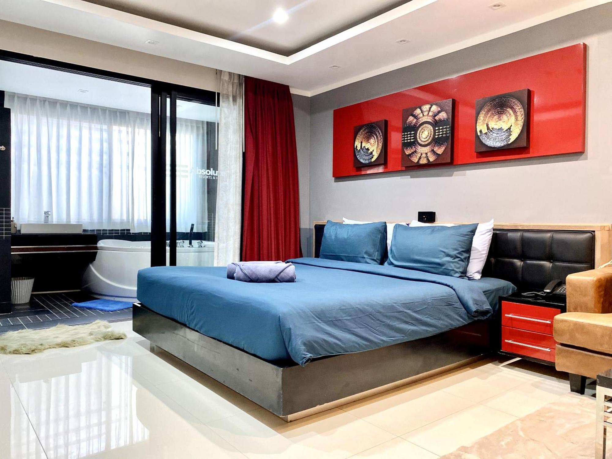 - - Absolute Bangla Unit Apartment Patong