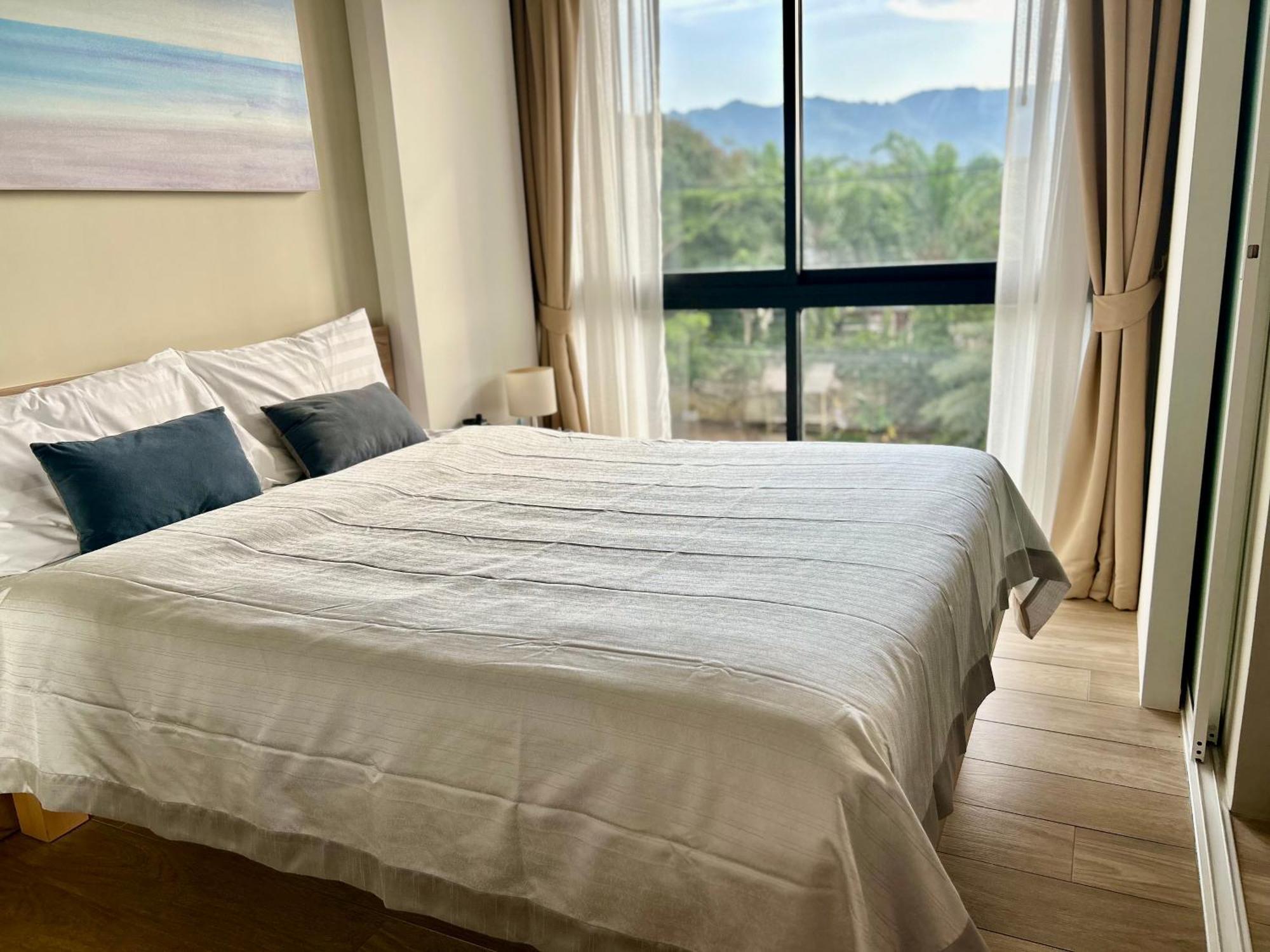 Modern At Diamond Apartment