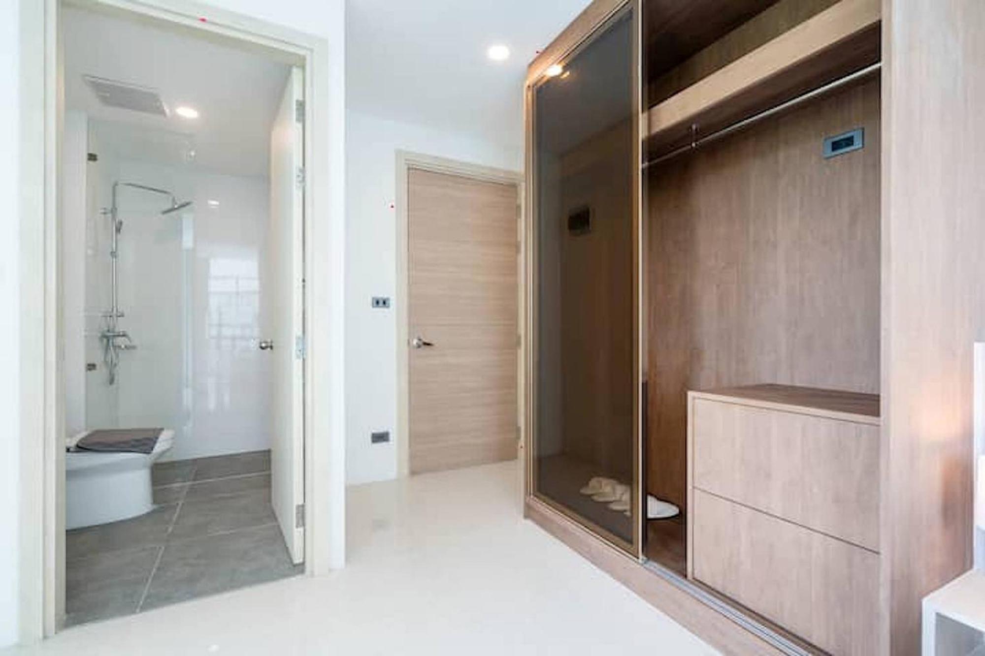 Beach, Relax & Fun! Viva 2br C201 Just 5 Min Drive From Nightlife Apartment Patong