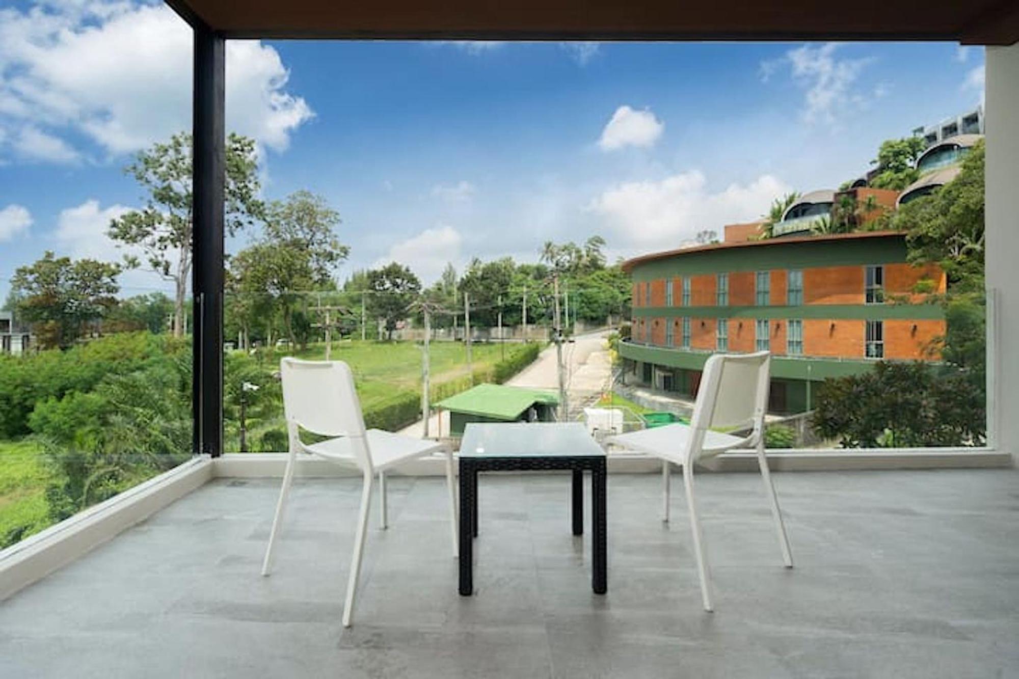 Beach, Relax & Fun! Viva 2br C201 Just 5 Min Drive From Nightlife Apartment *