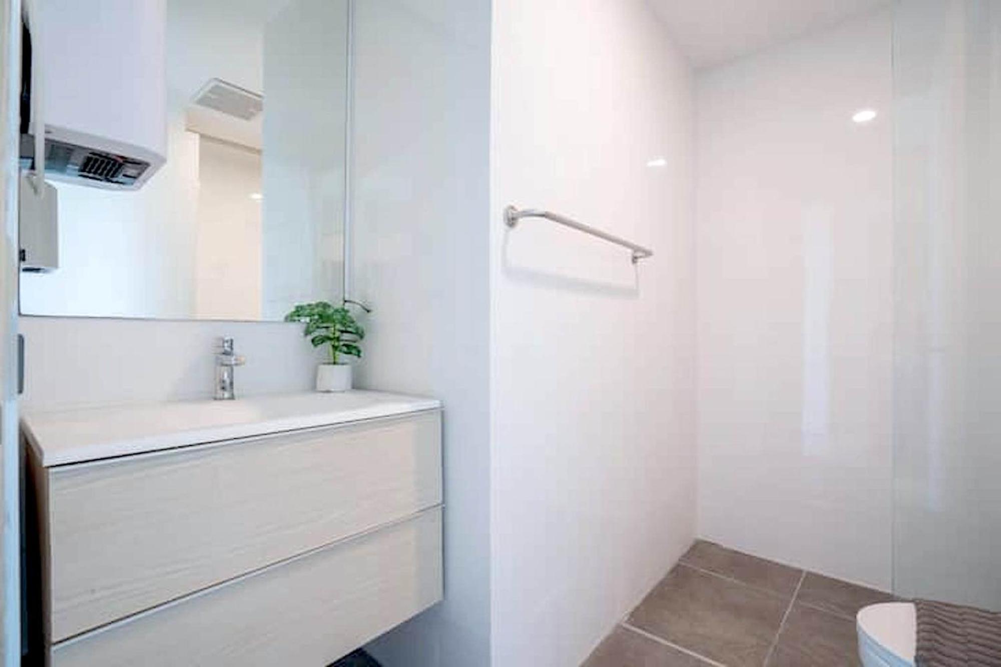 Beach, Relax & Fun! Viva 2br C201 Just 5 Min Drive From Nightlife Apartment *