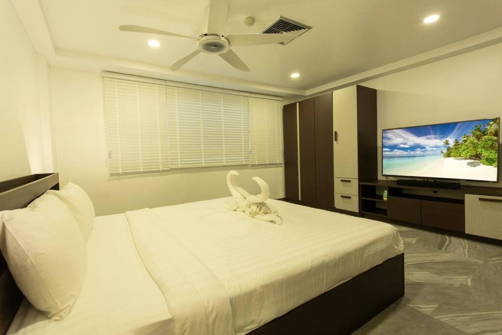 Apartment 2br Is 500 Metres Away C133 *