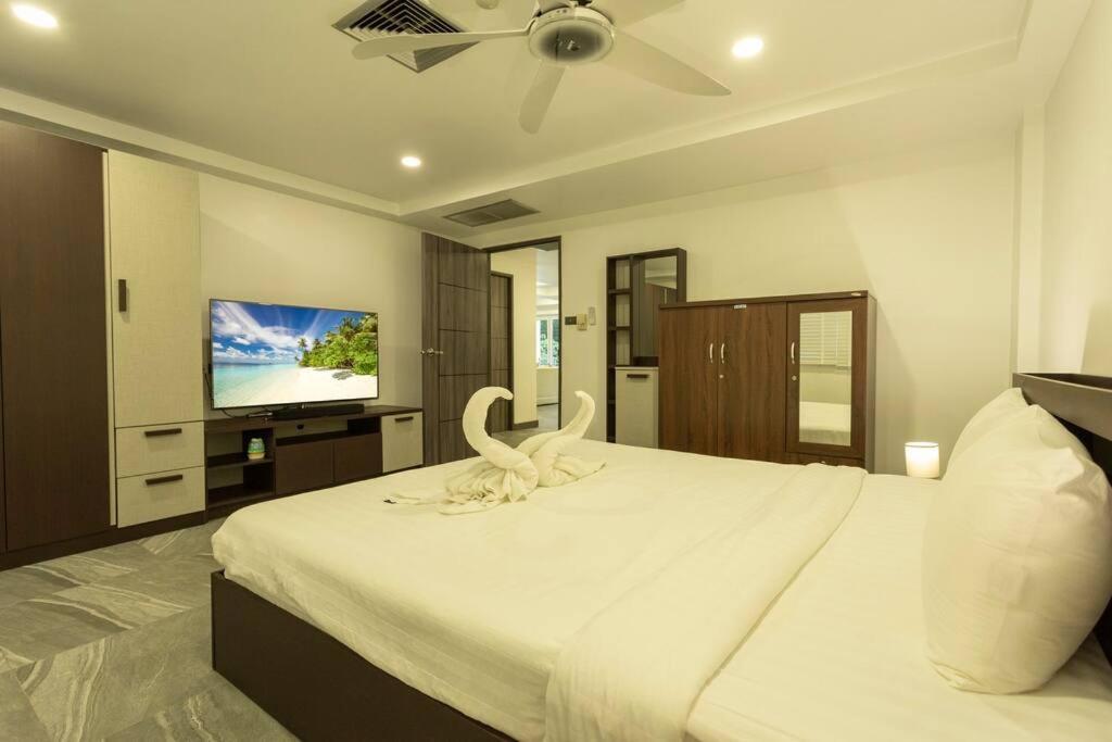 Apartment 2br Is 500 Metres Away C133 *