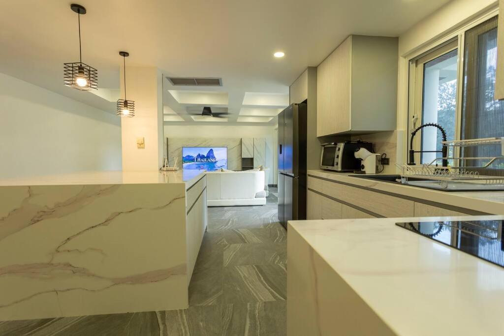 2br Is 500 Metres Away C133 *
