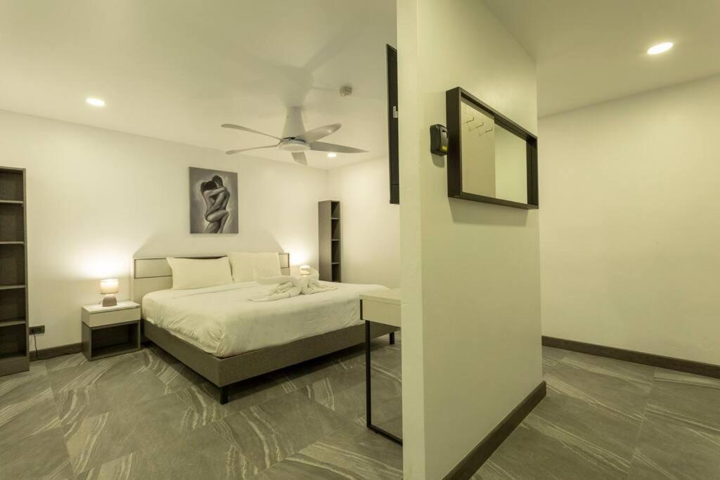 2br Is 500 Metres Away C133