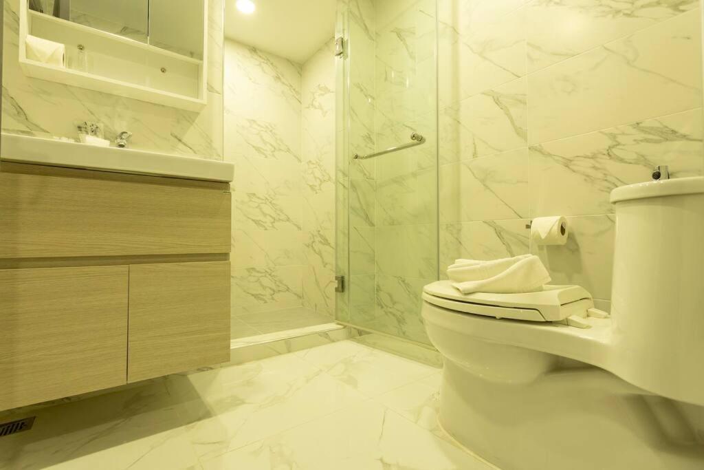 Apartment 2br Is 500 Metres Away C133 *