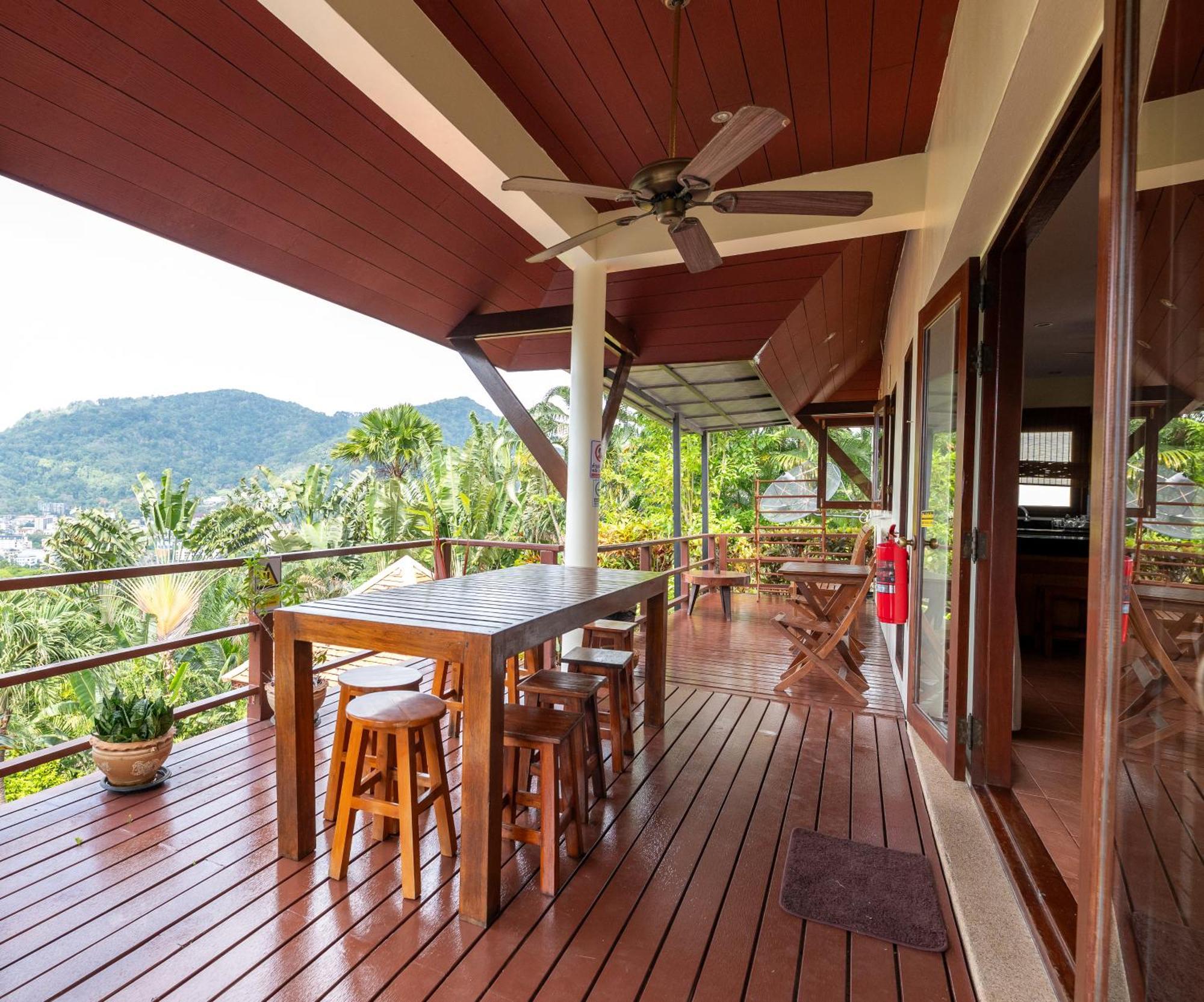 Baiyok Seaview And Edge Pool Villa