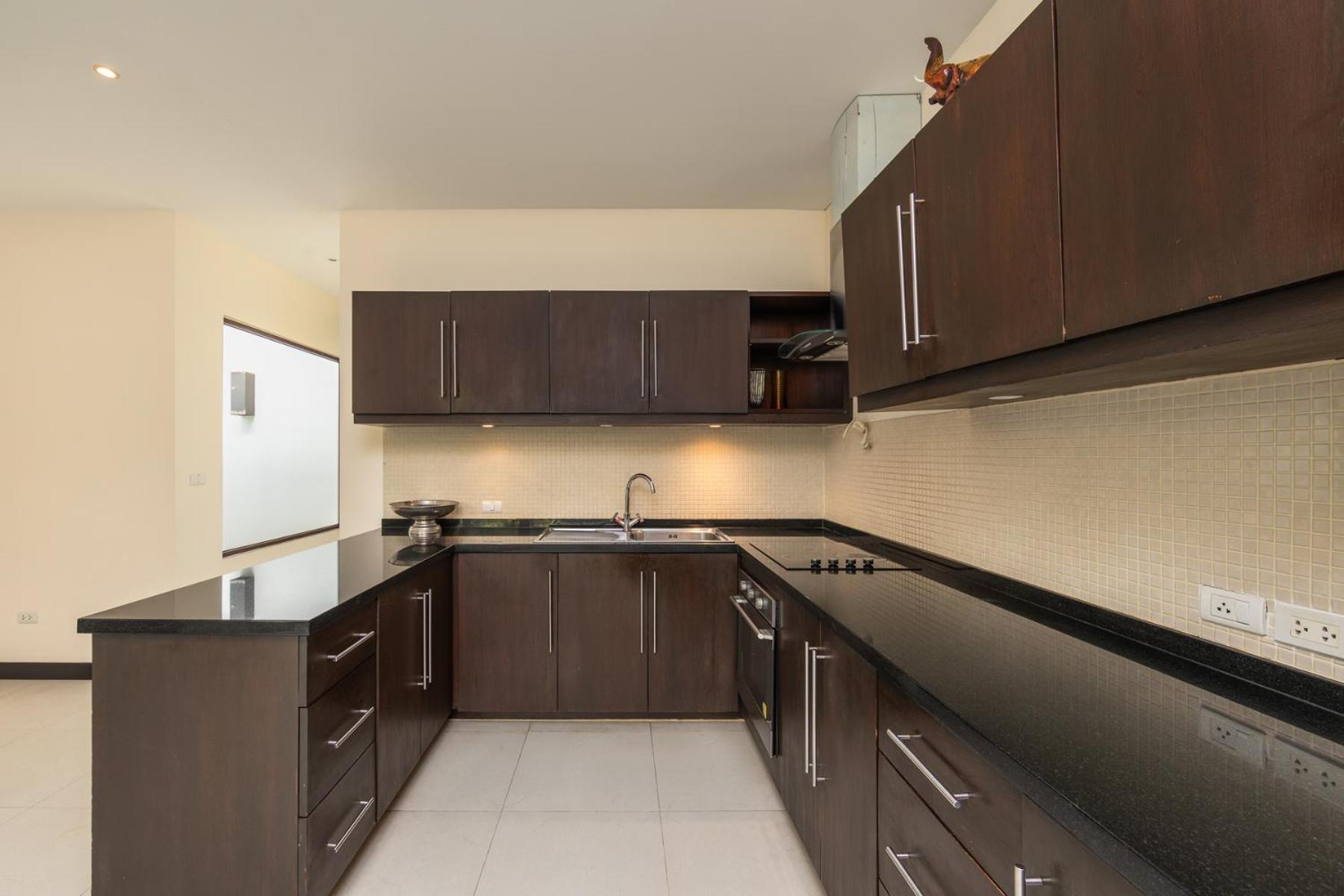 Iorangi| 3 Bedroom Private Pool In Villa