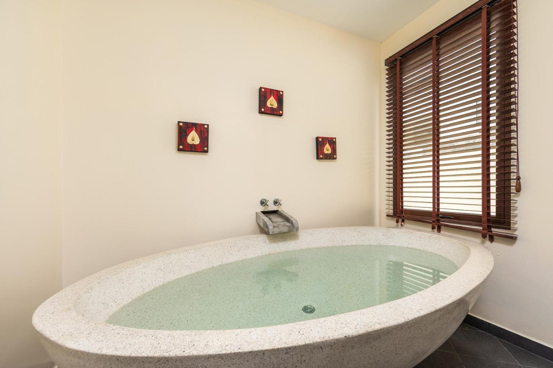Iorangi| 3 Bedroom Private Pool In Rawai