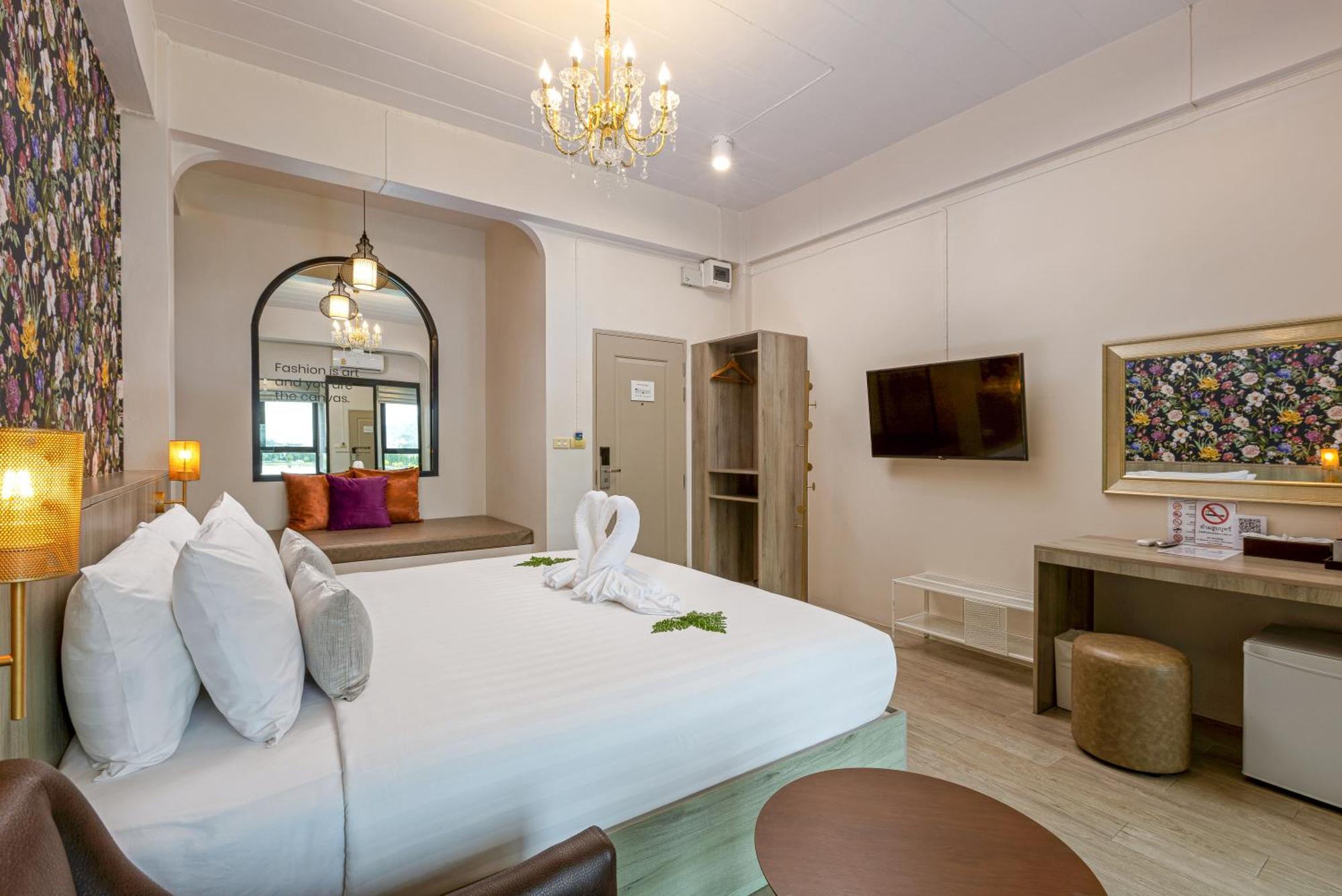 Ang Pao Hotel 4*