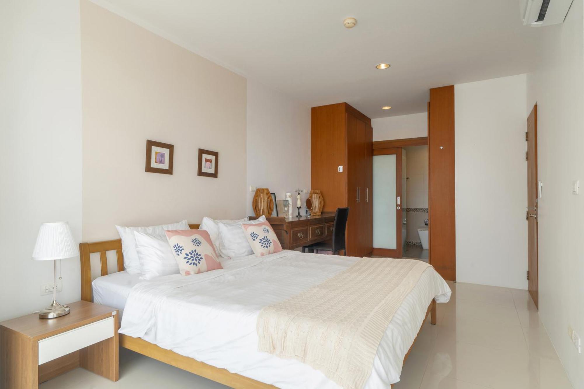 Surin Park By Destada Apartment Ban Lum Fuang