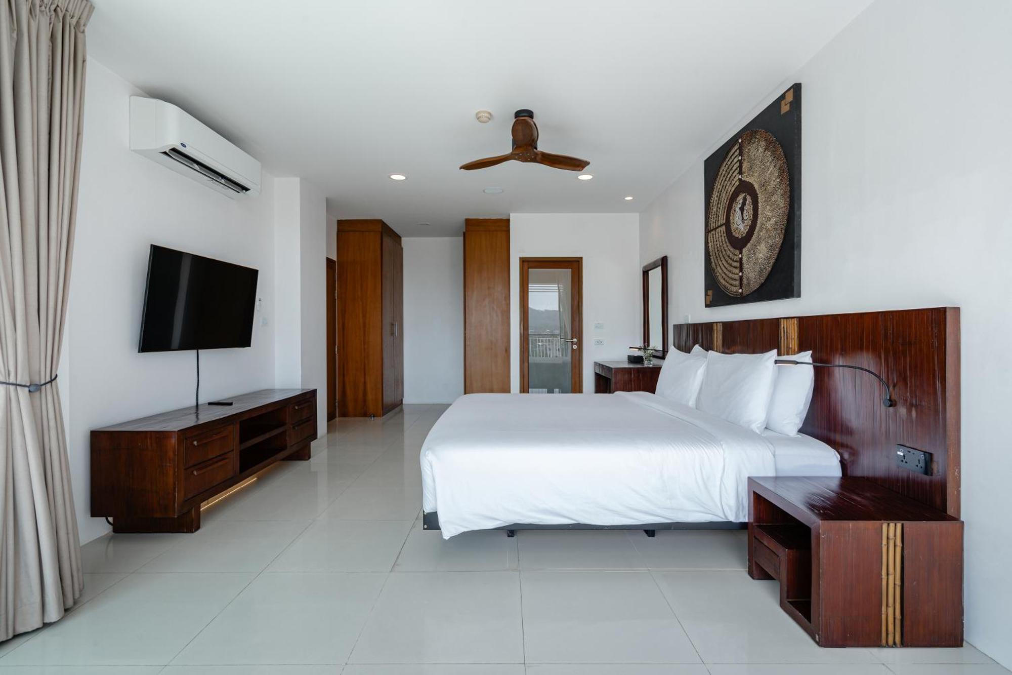 Park By Destada Surin Beach (Phuket)