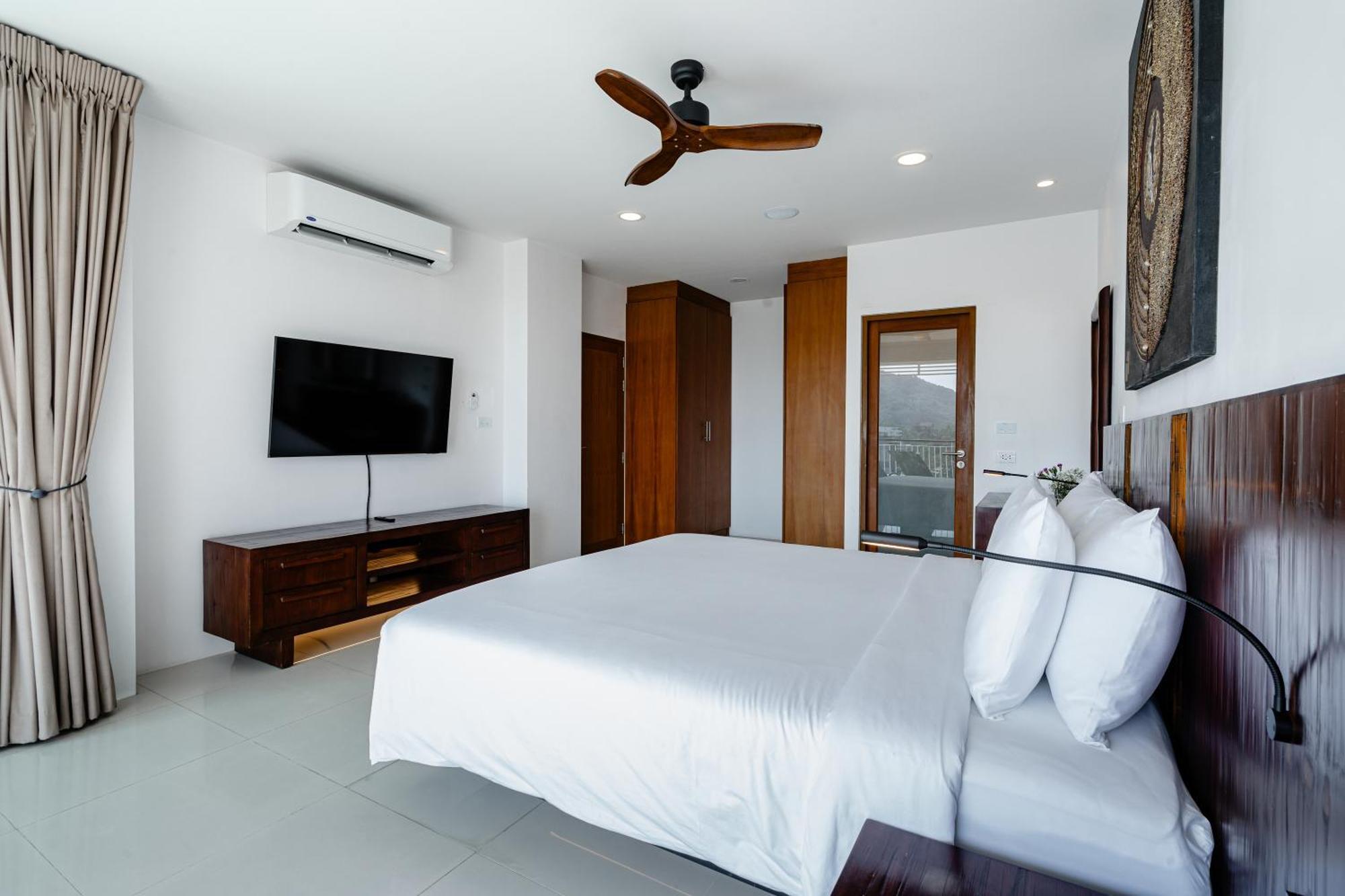 Surin Park By Destada Apartment Ban Lum Fuang