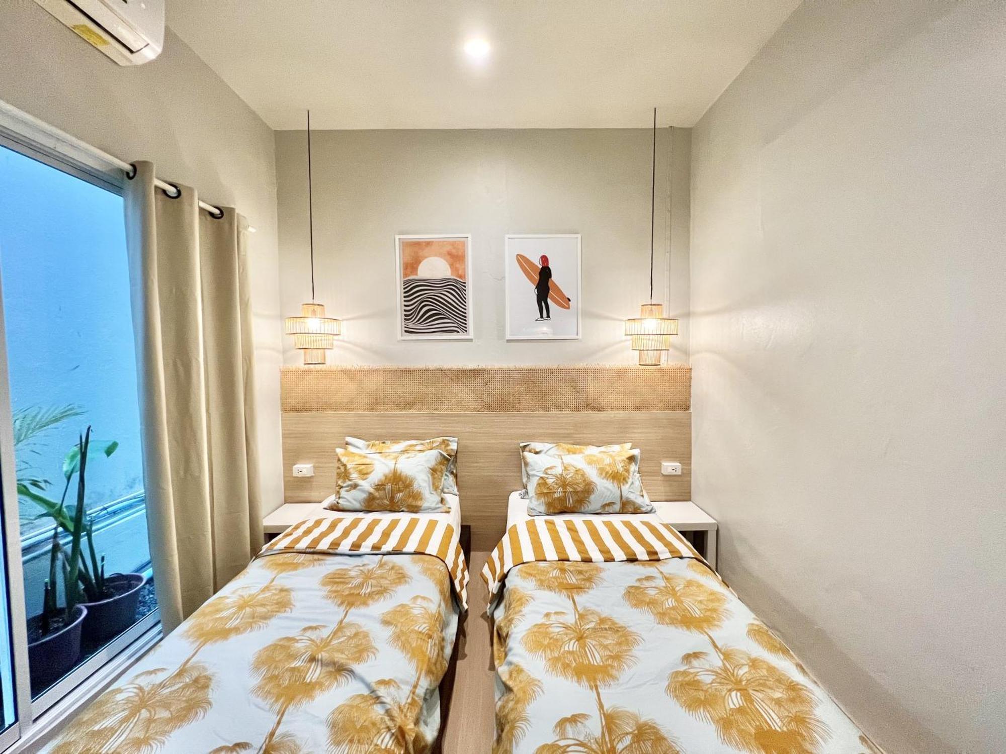 Surfer House Center 3 Bedrooms Holiday home *