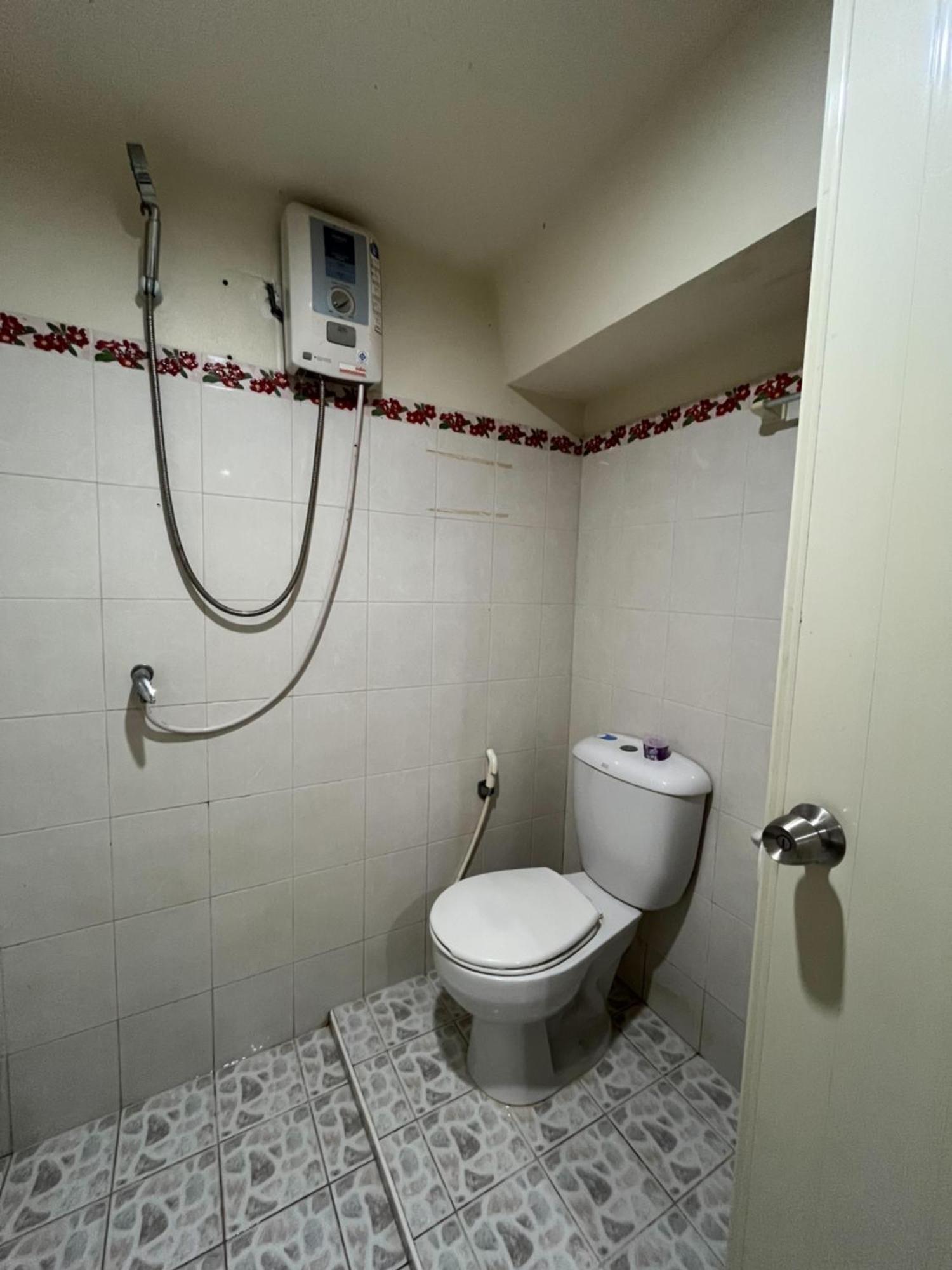 Adventure Hostel Patong