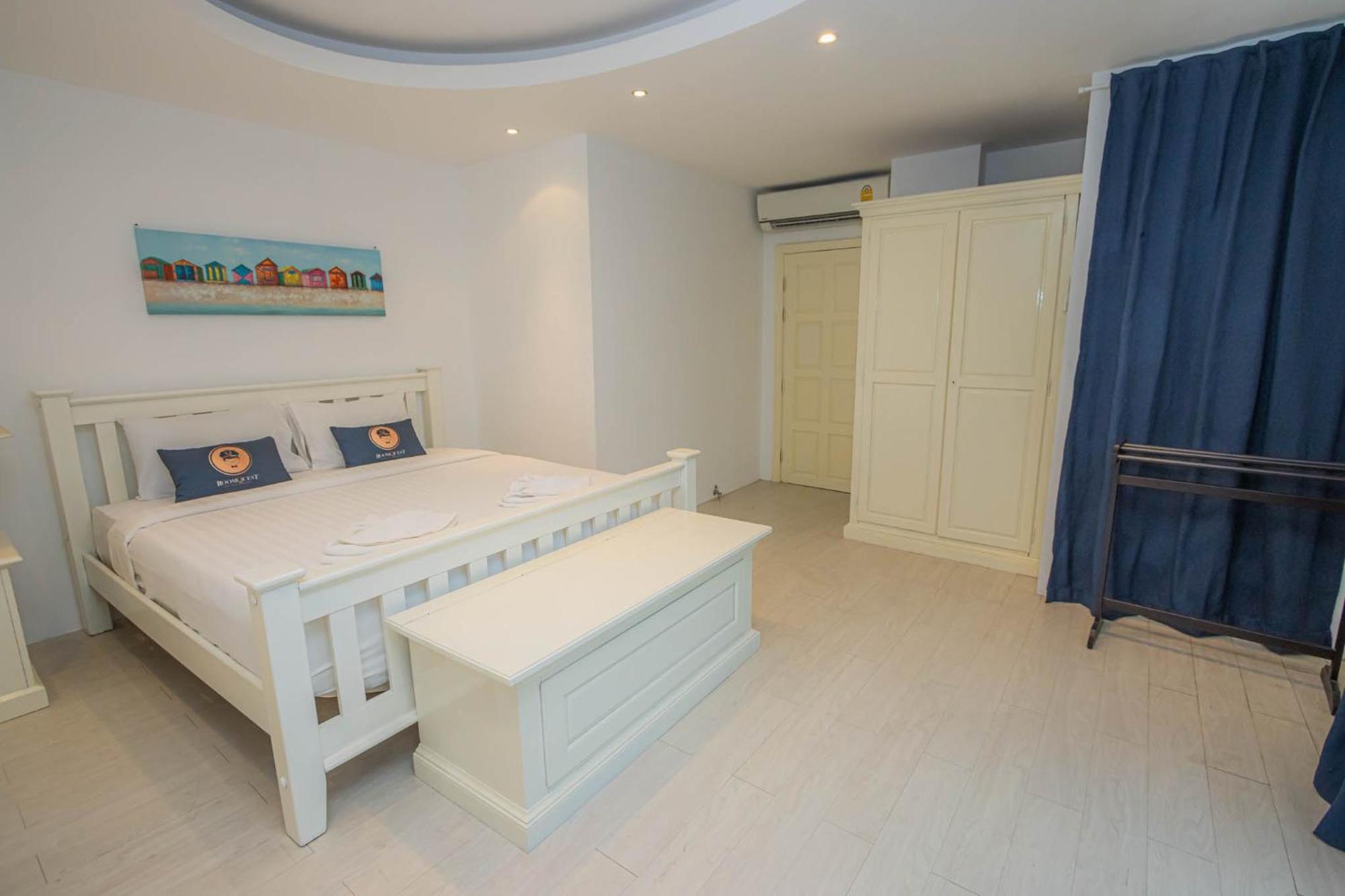 Hotel Utopia Kata By Roomquest