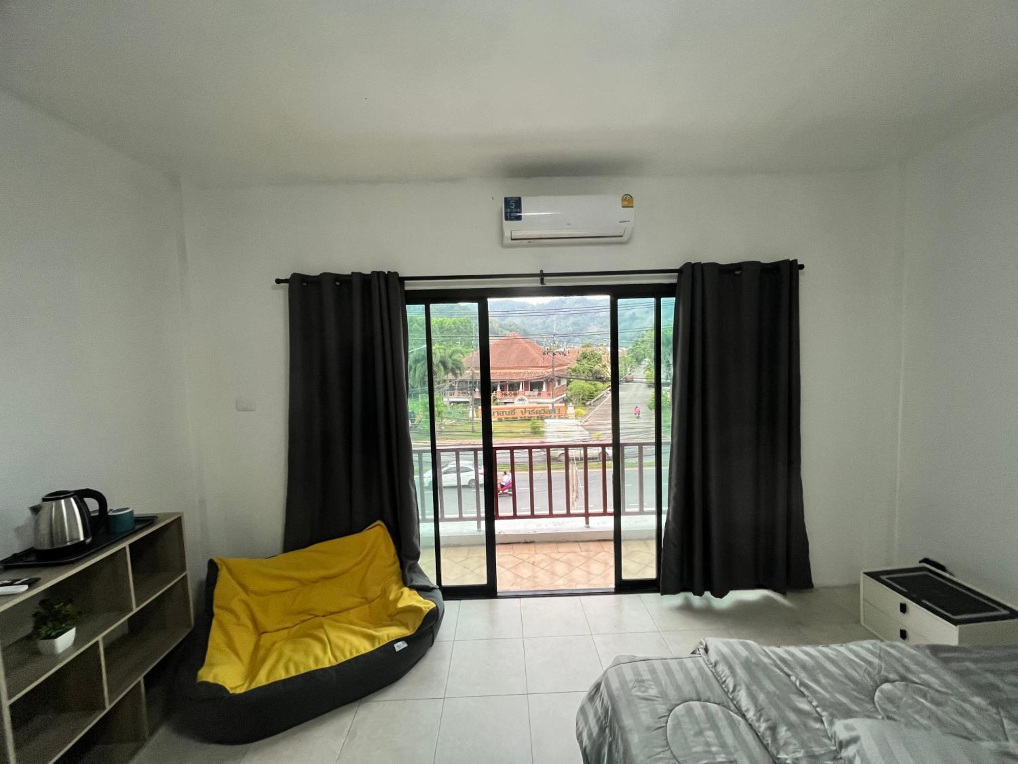 84 Bar & Apartment Kathu