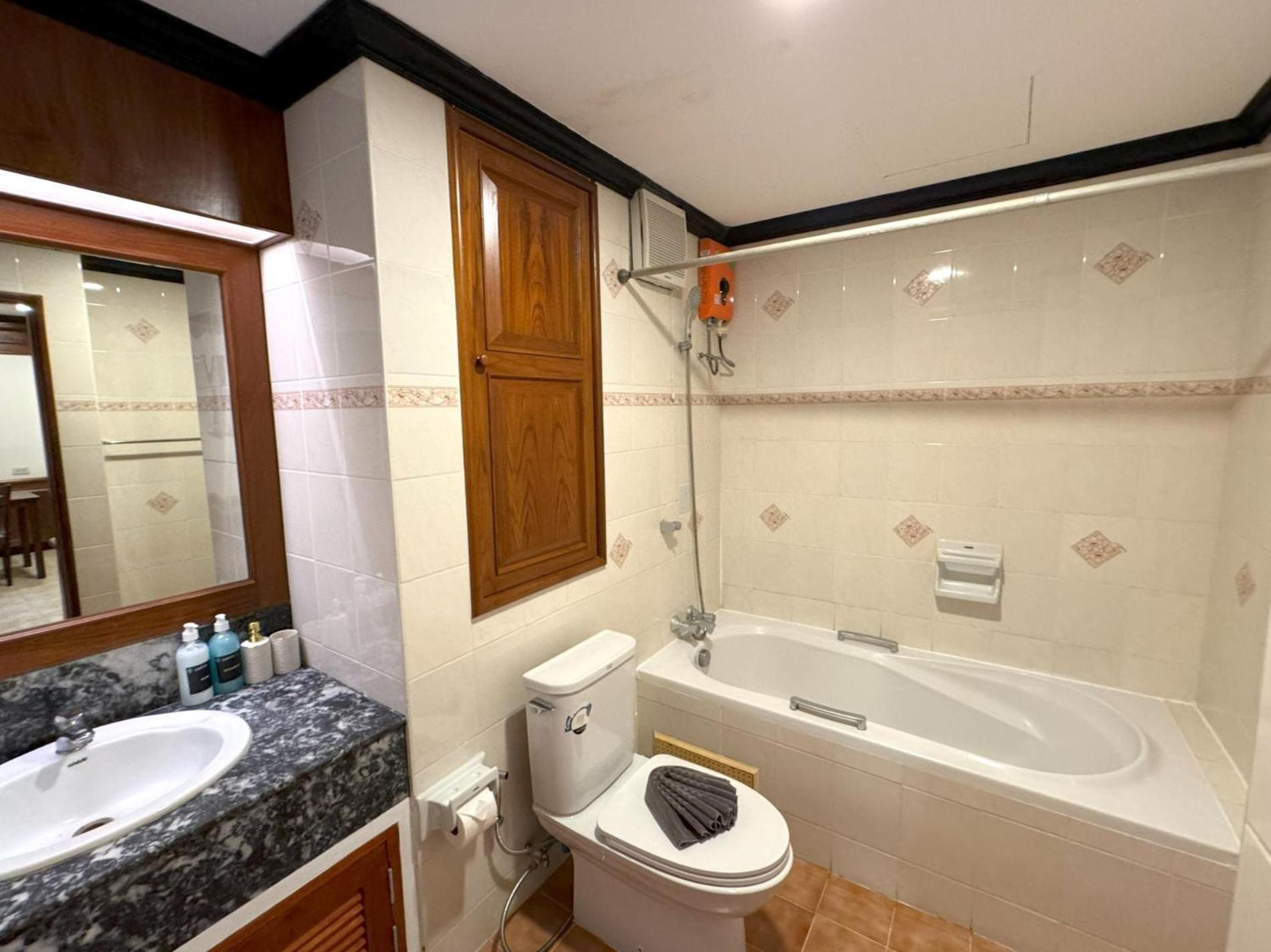 Sea View With Jacuzzi At Tower Apartment *