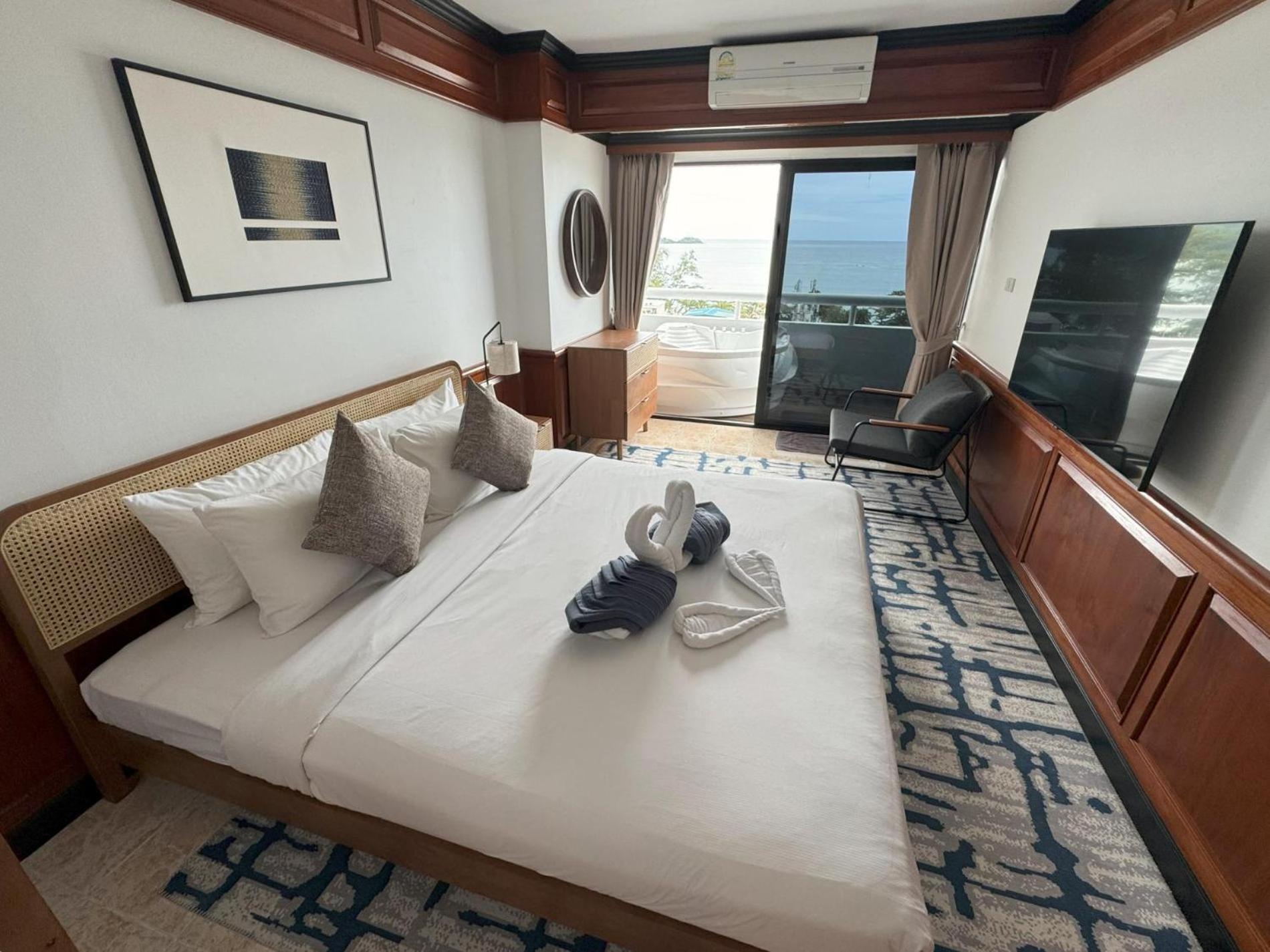 Apartment Sea View With Jacuzzi At Tower Patong