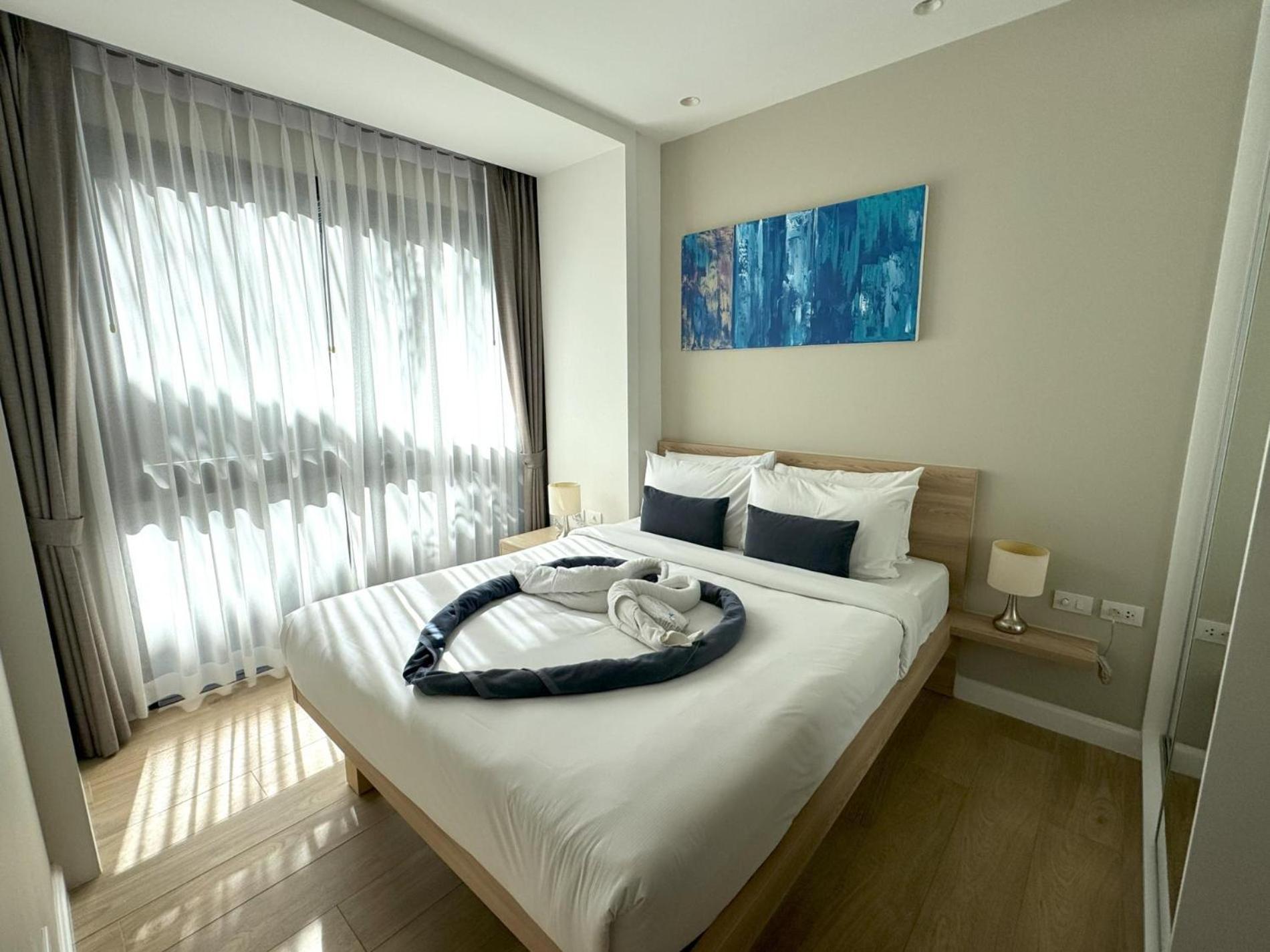 Private At Diamond By Lofty Apartment *