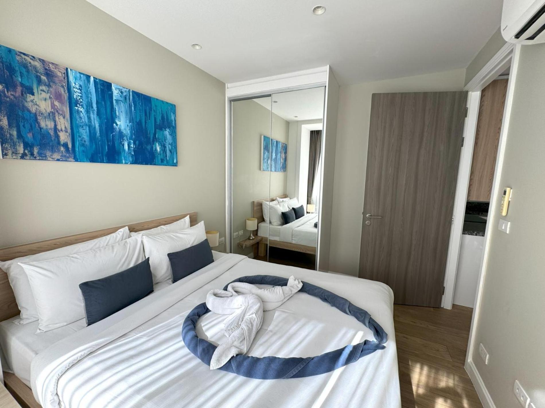 Private At Diamond By Lofty Apartment