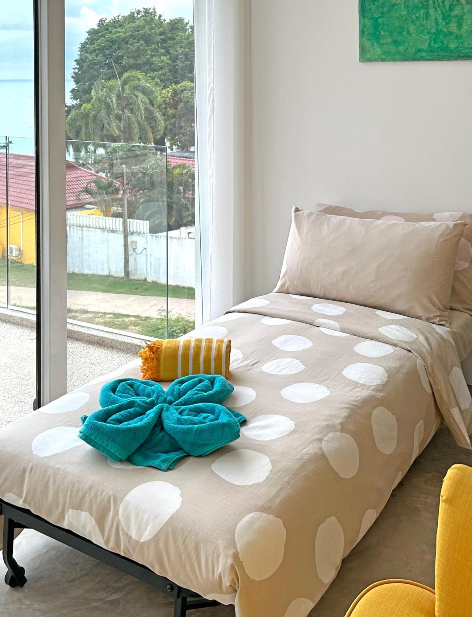 At The Spacious 2-level Design For 2-5, Ao Yon Phuket * Ban Ao Makham