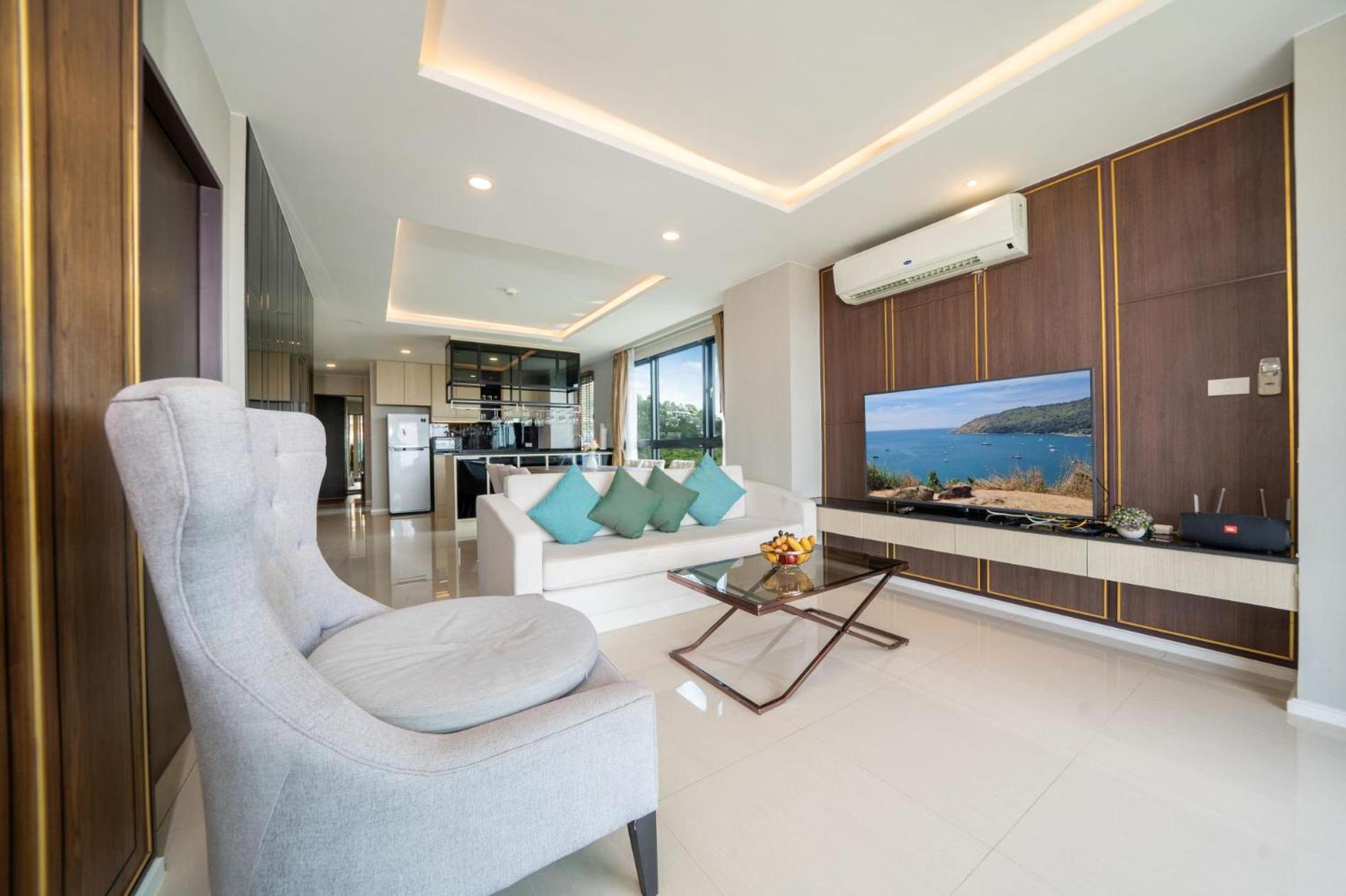 Surin With Sea View & Jacuzzi Apartment