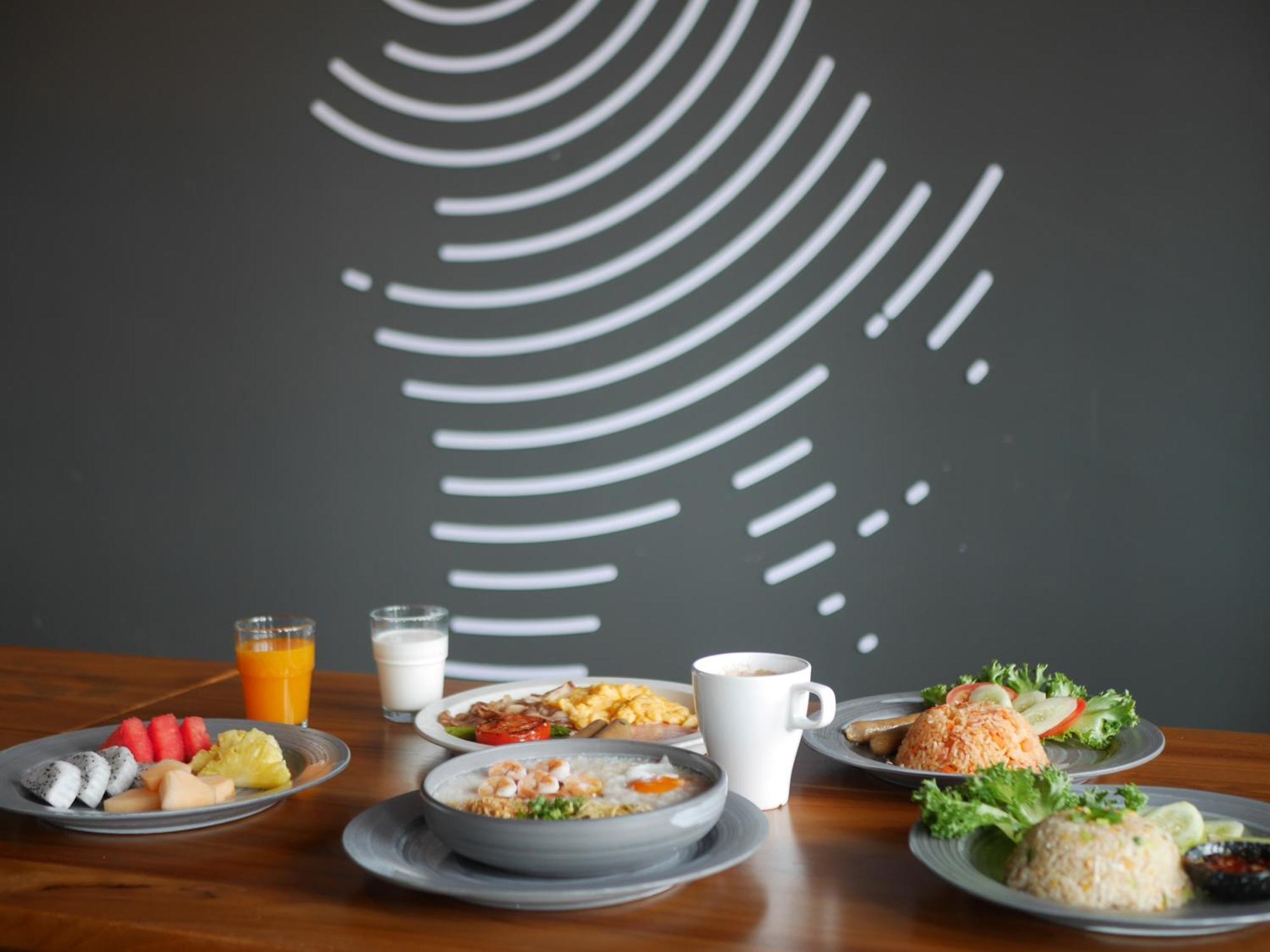 Hotel Blu Monkey Hub And Laguna, Bangtao Phuket 4*