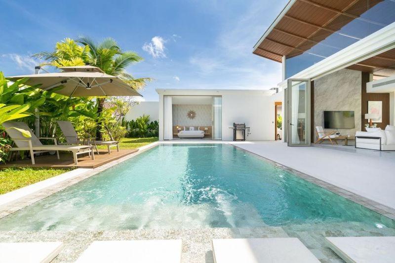 Luxury Pool And Garden Villa Phuket