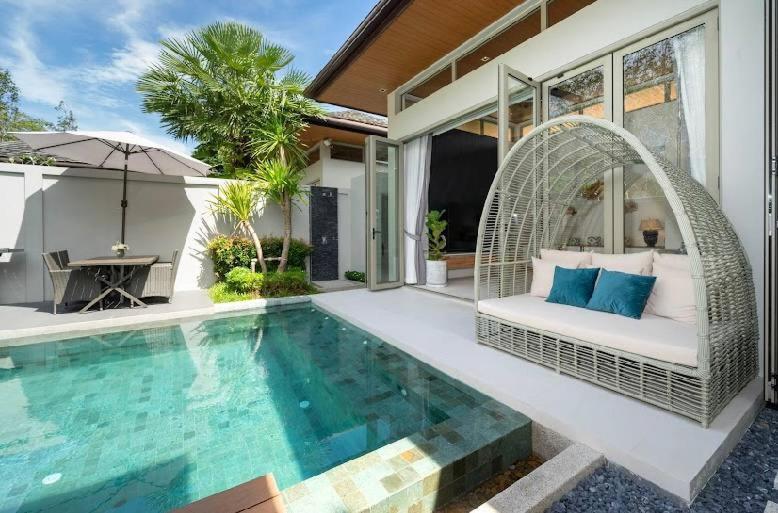 Private Swimming Pool And Garden *