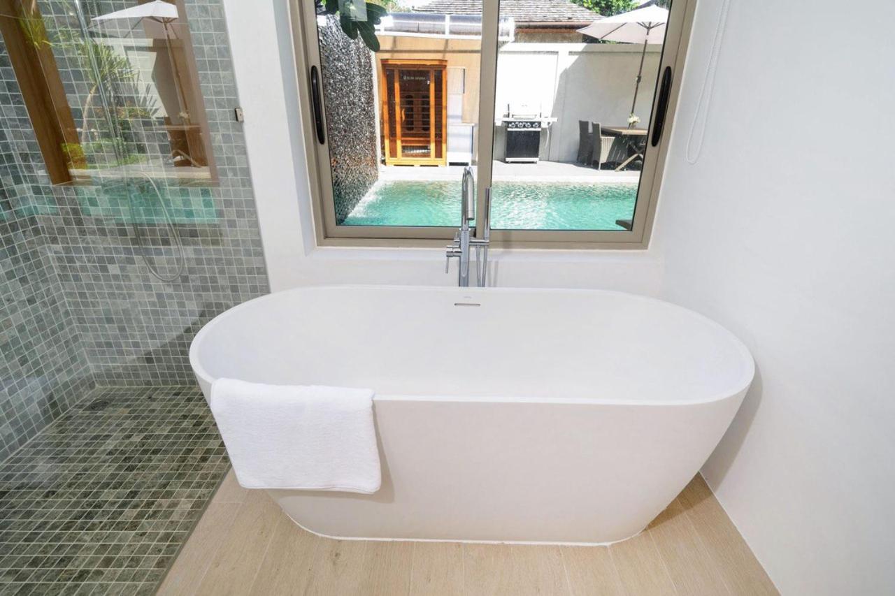 Private Swimming Pool And Garden Villa *