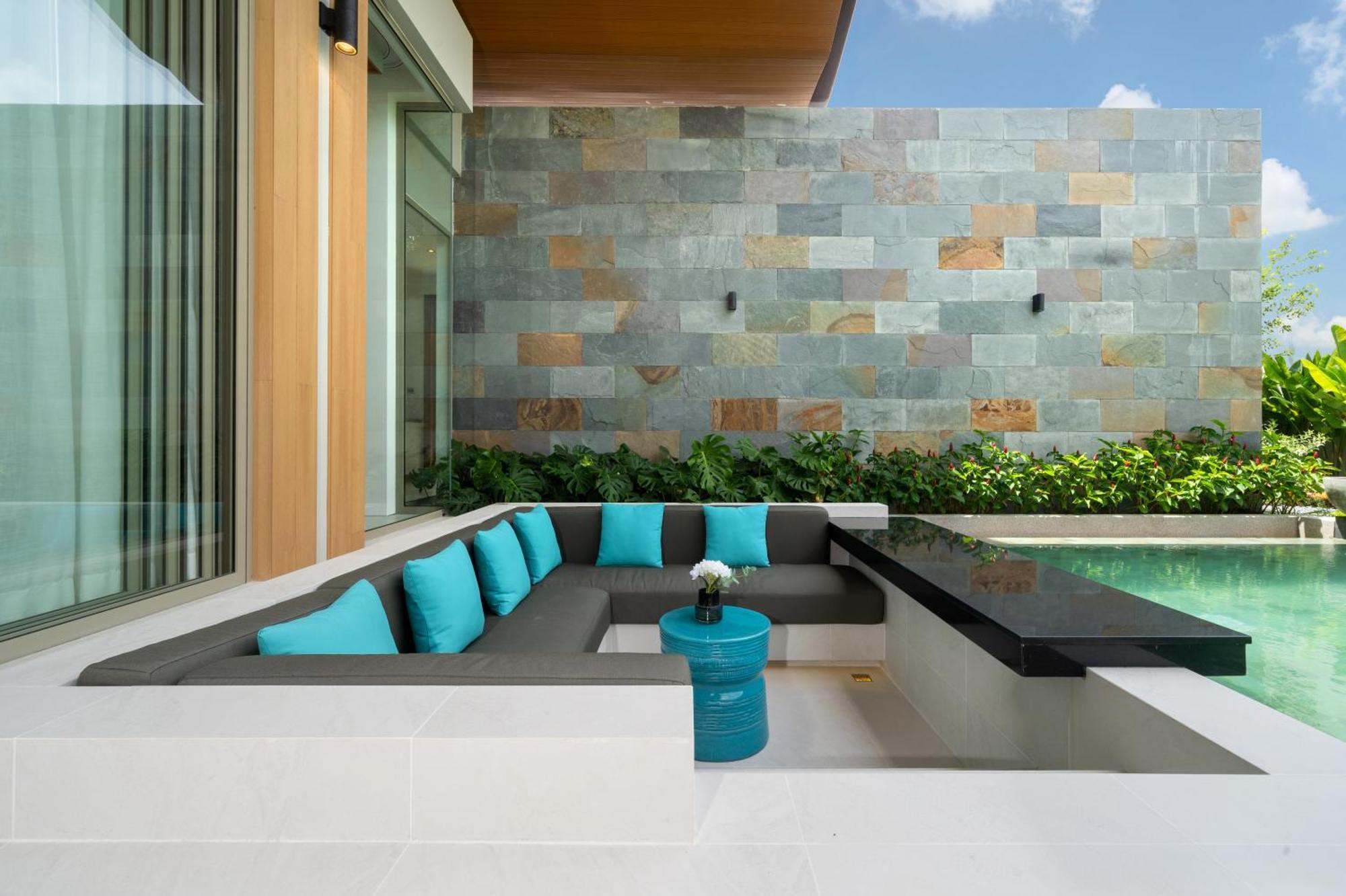 Private Swimming Pool And Garden Phuket