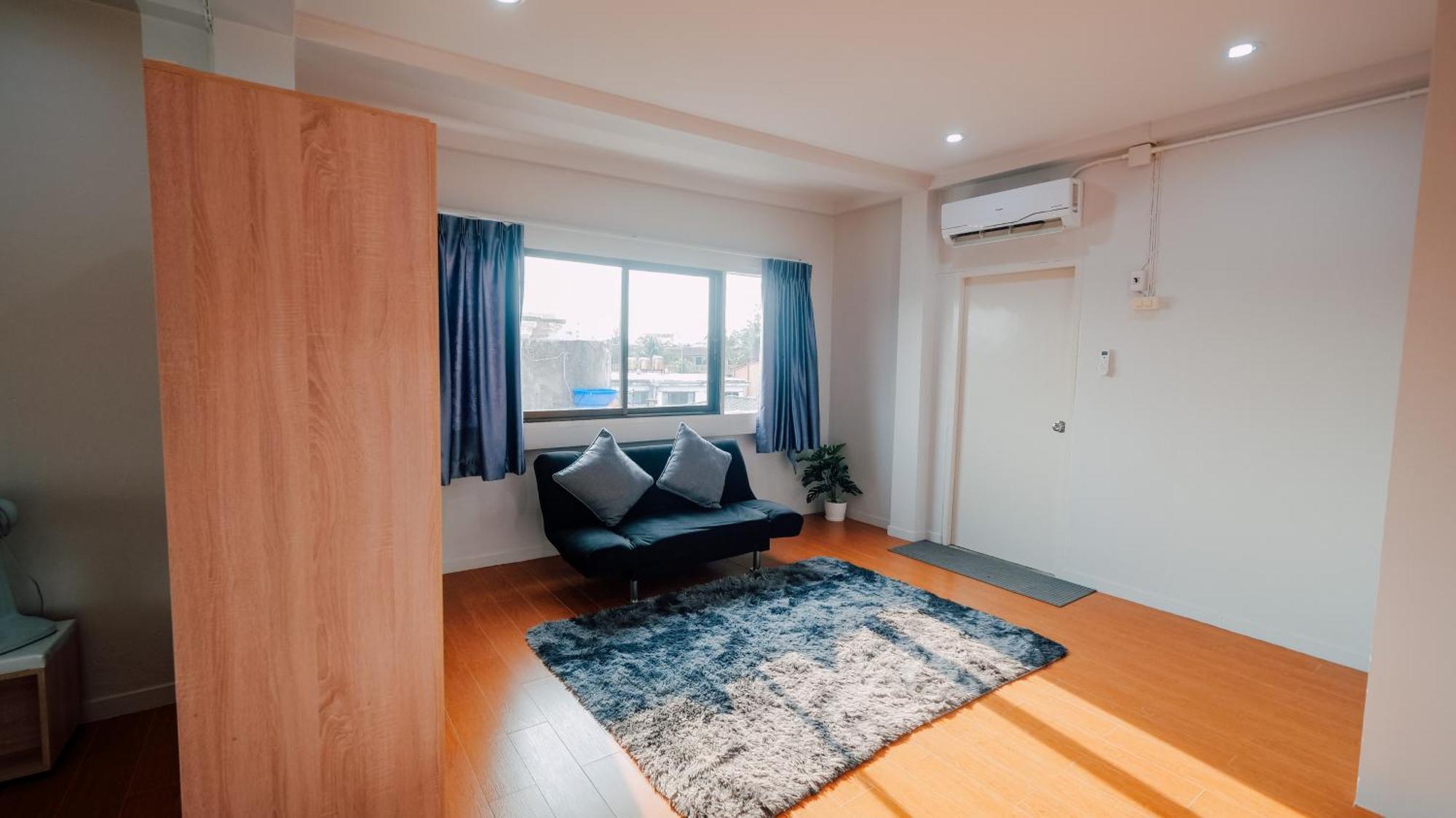 P&i Group Nana 2&3 Apartment