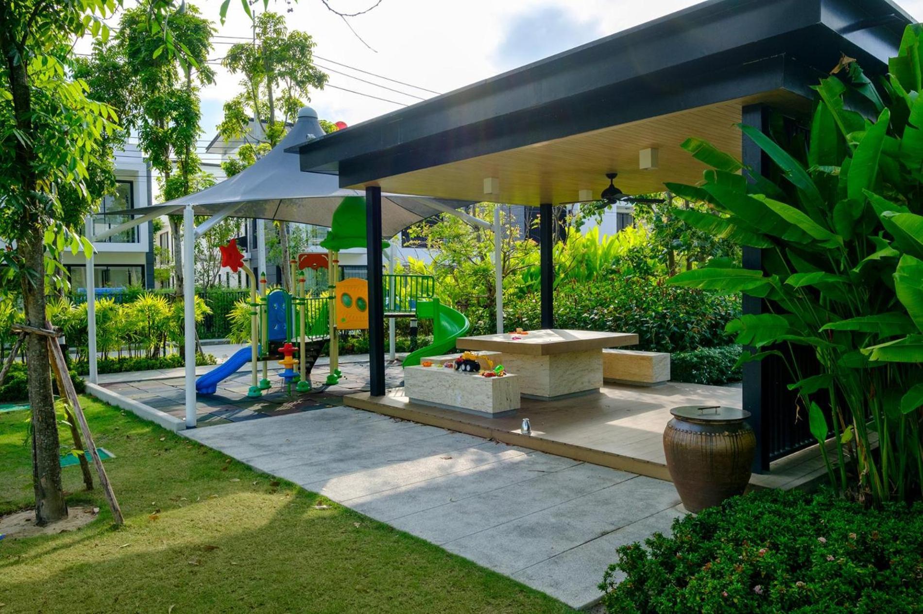 Villa Laguna Park With Rooftop Pool By Lofty *