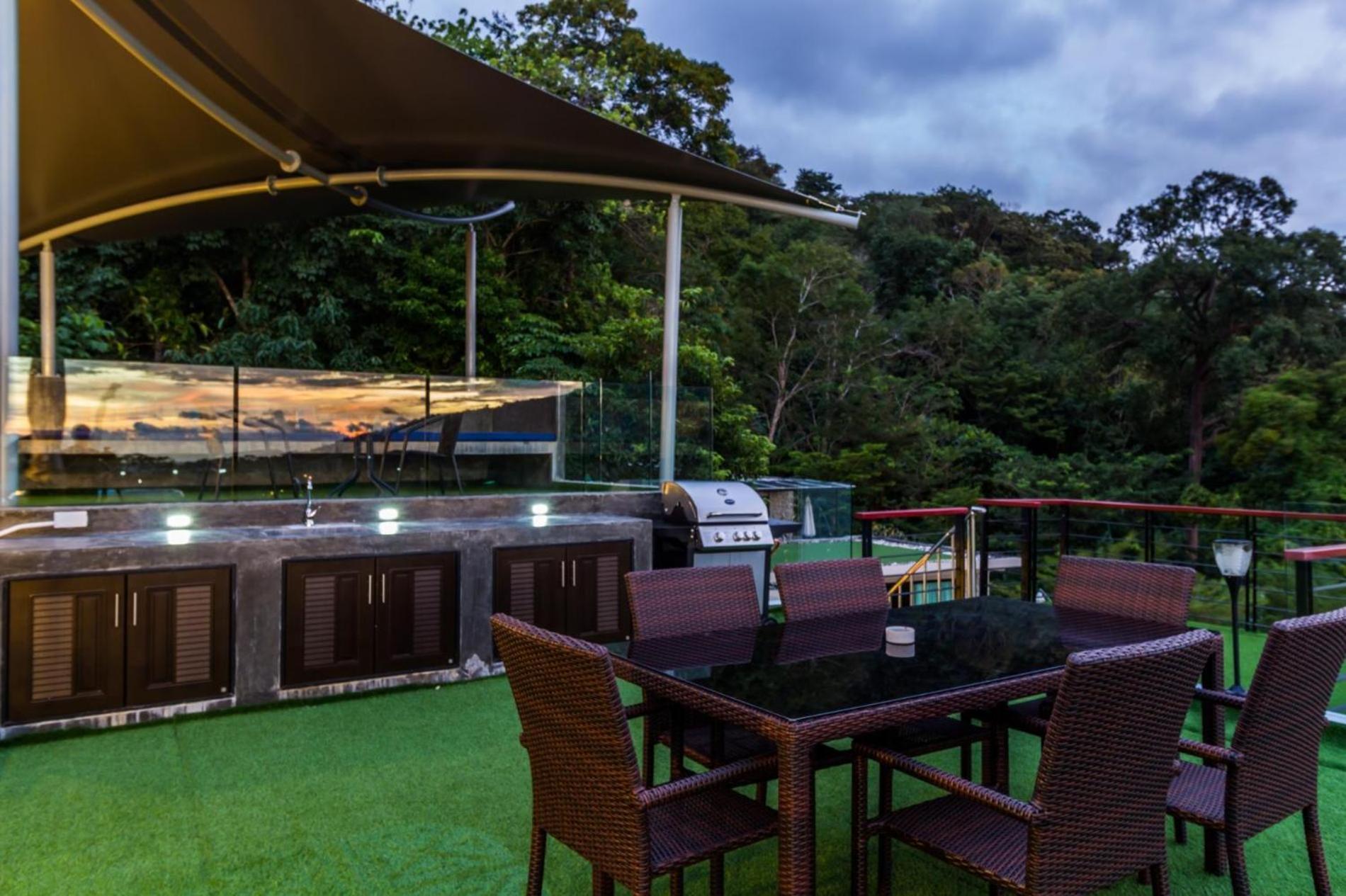 Sea View -private Pool, Jacuzzi, Maid Villa Kamala Beach
