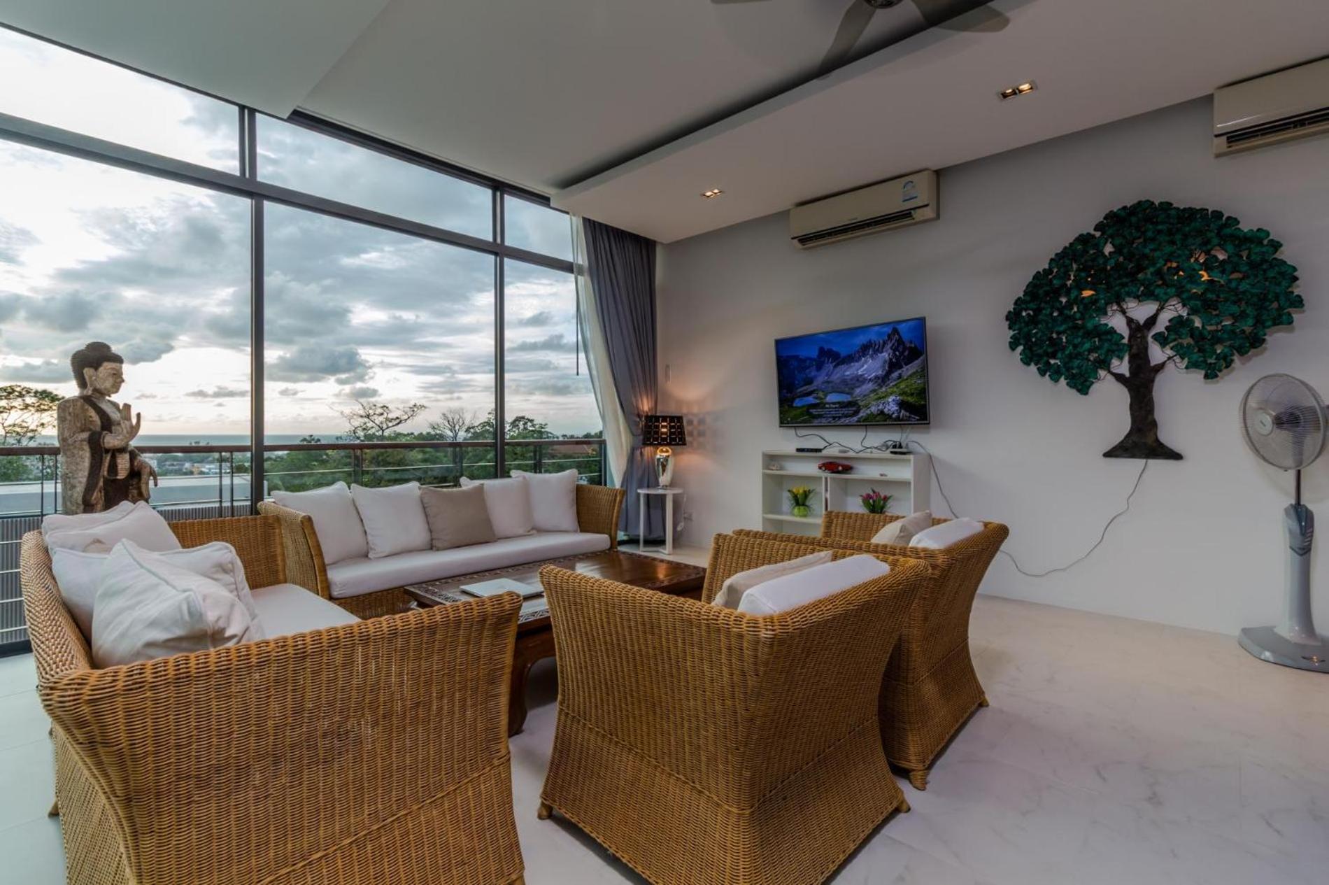 Sea View -private Pool, Jacuzzi, Maid