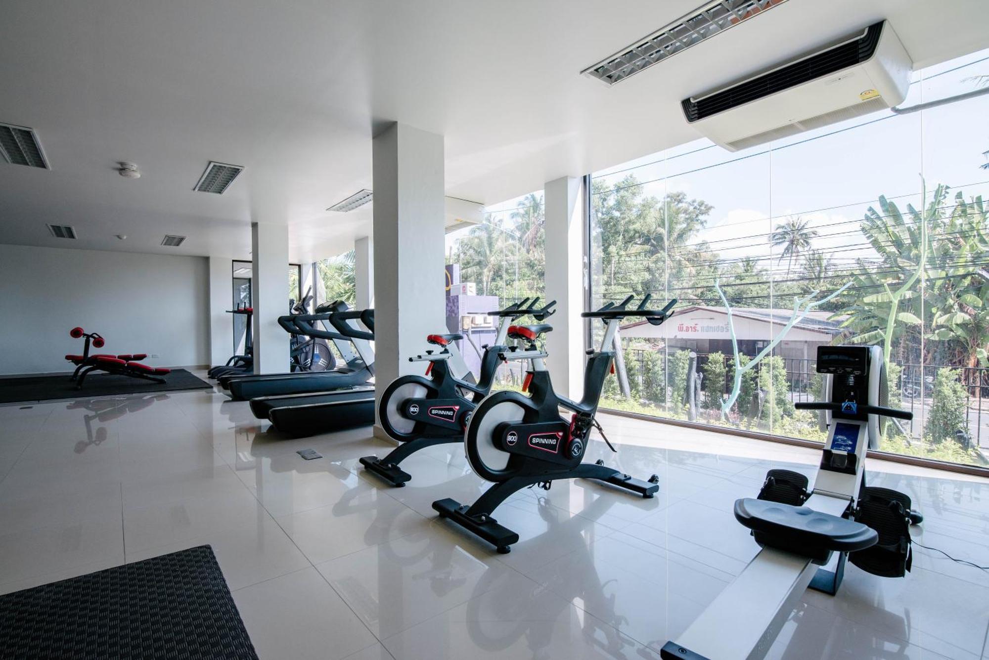Maikhao Hotel, Phuket