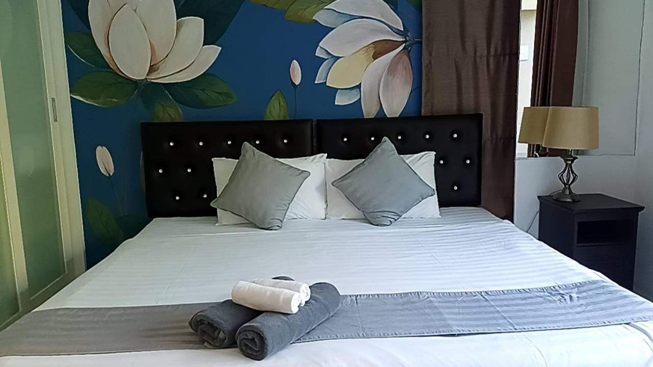 Hotel Panwa Side Beachfront