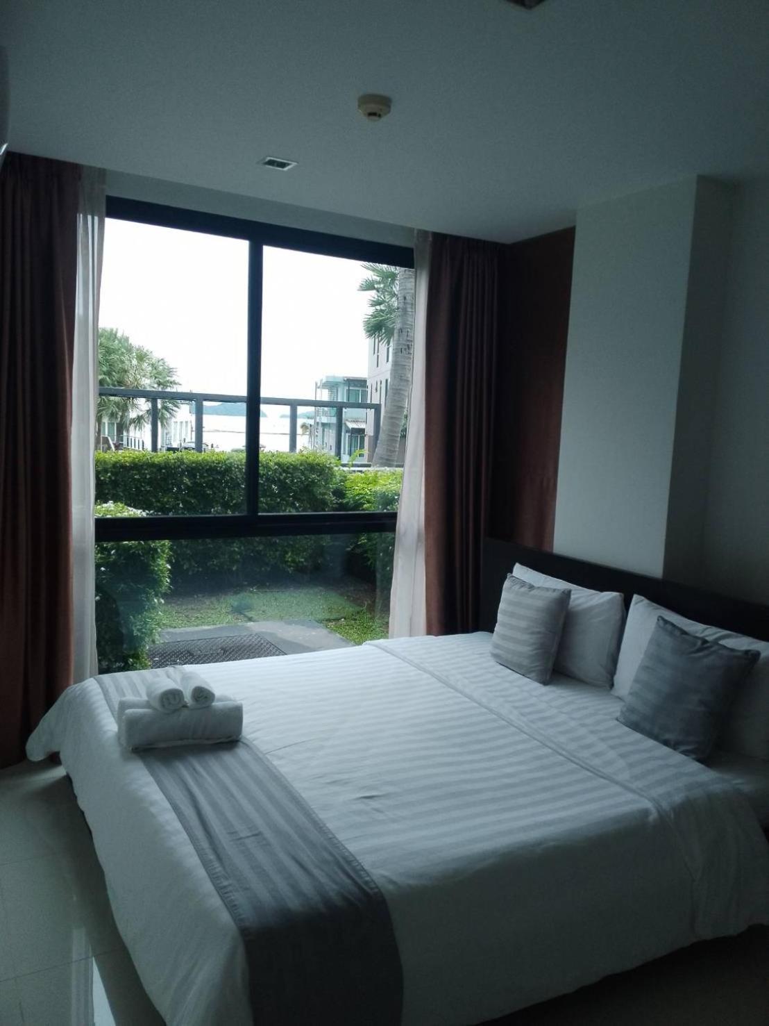 Panwa Side Beachfront 4*