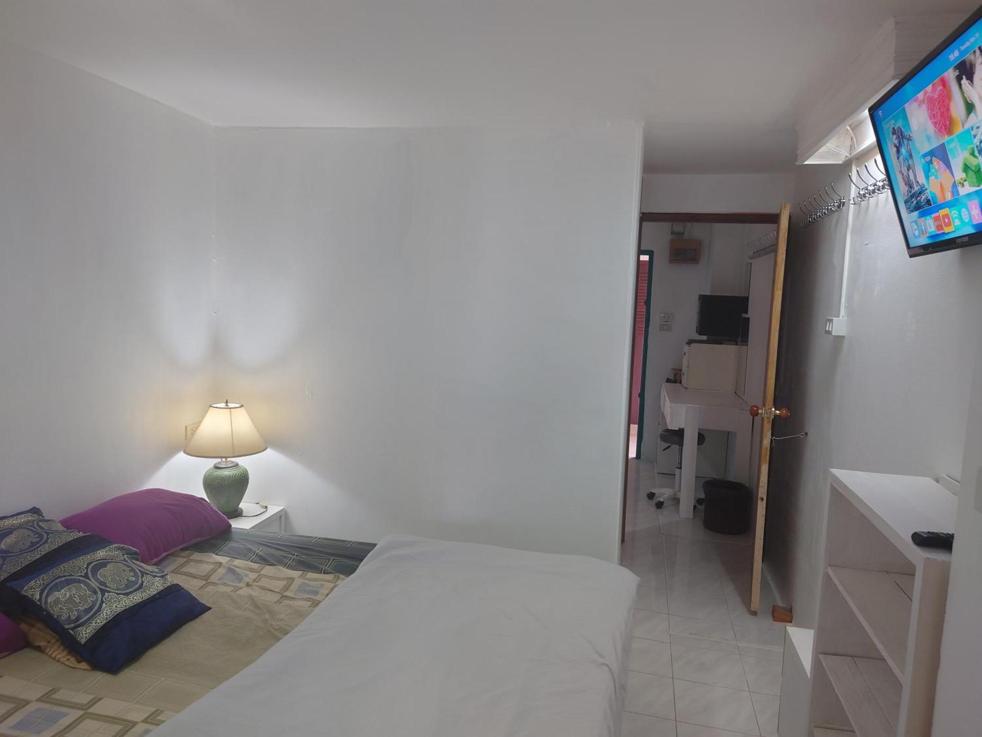 Phuket Palace With 2 Separate