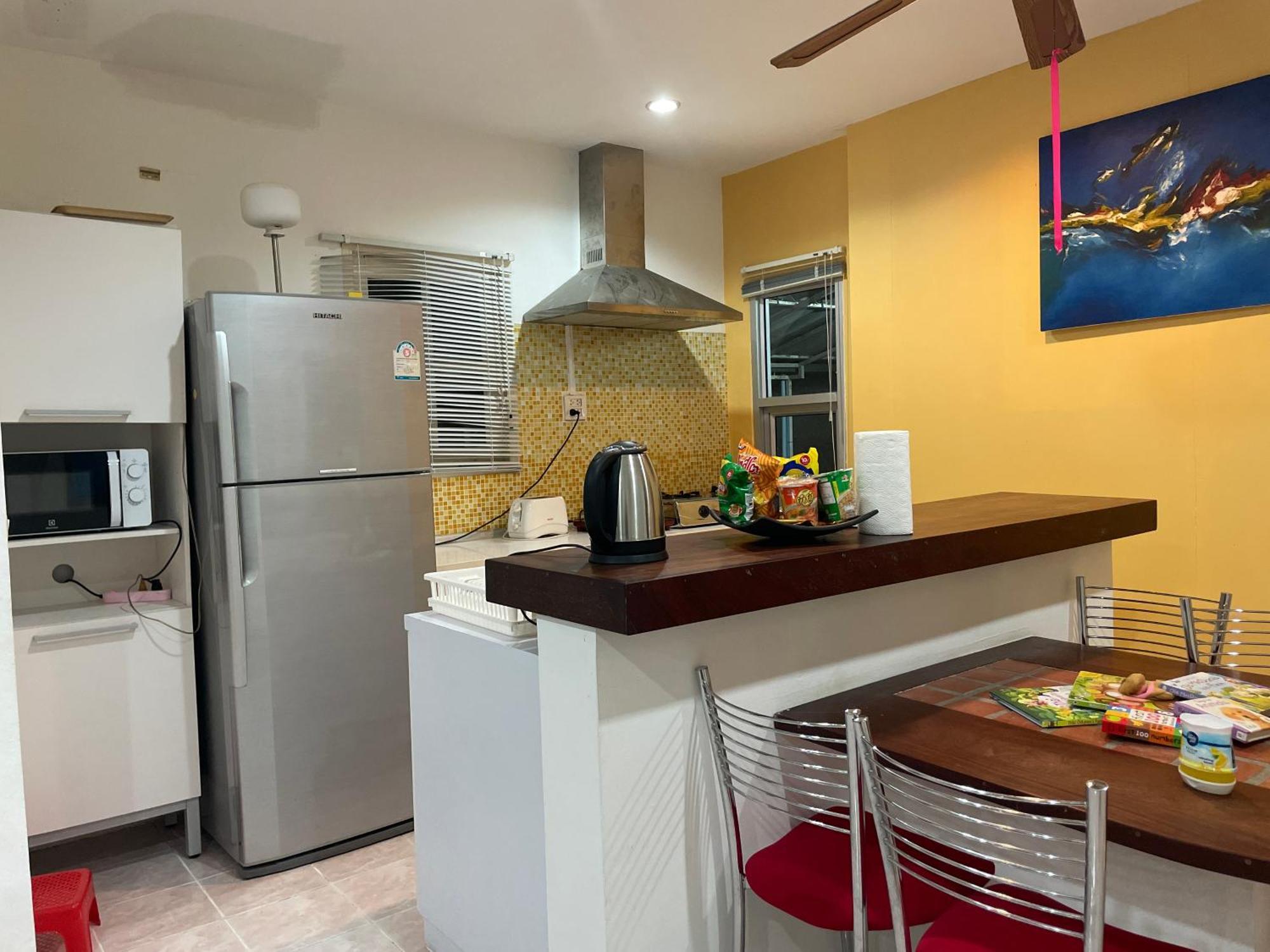 3 Bedrooms Semi-detached With Pool Near