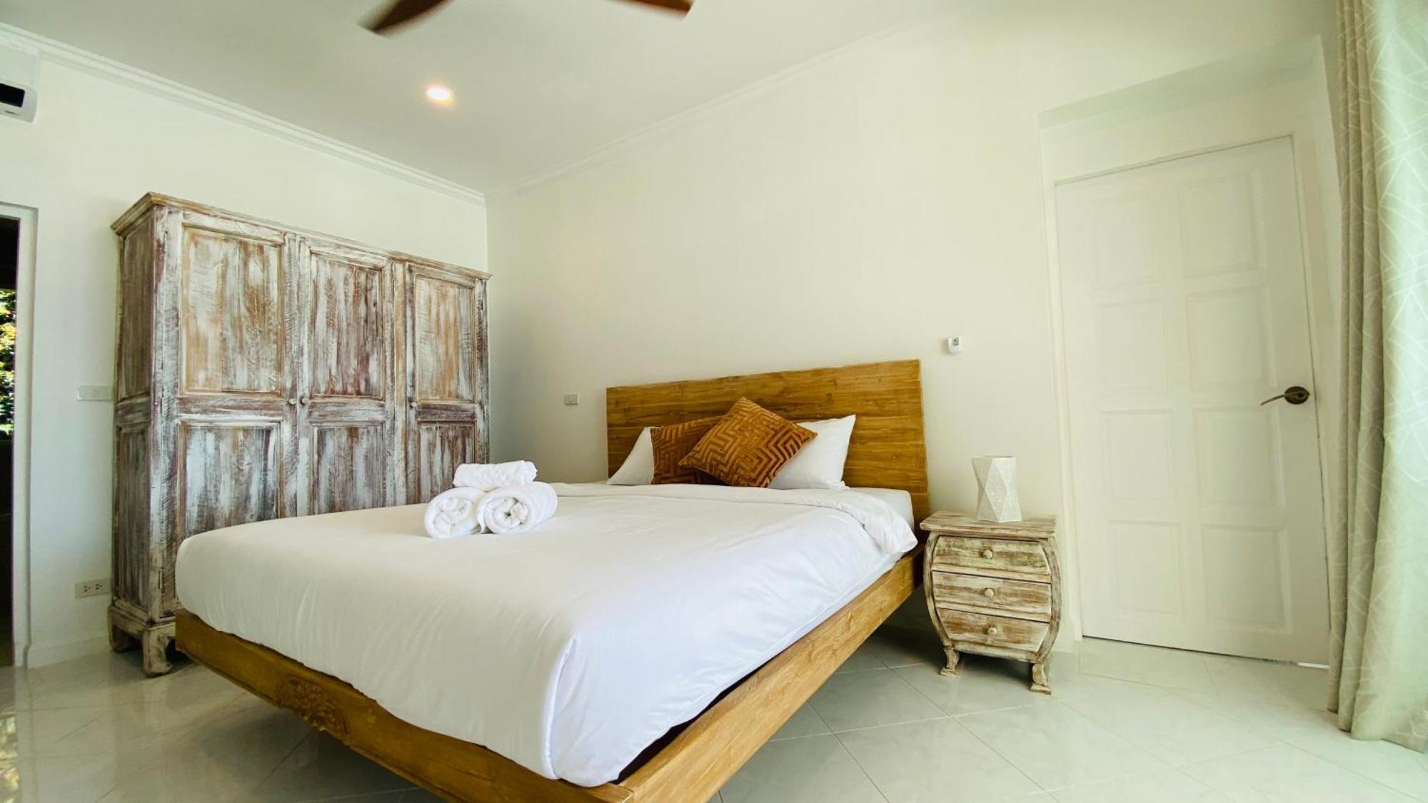 Villa Ocean Bliss House, 6 Bedrooms Phuket