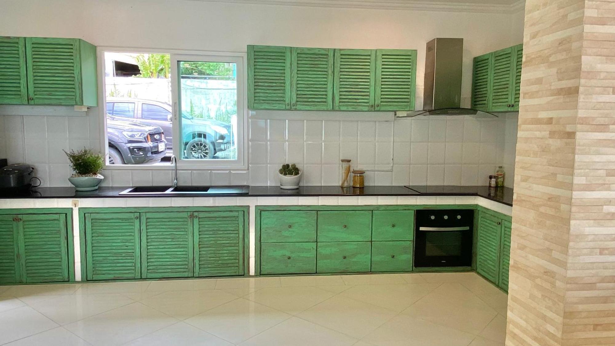 Ocean Bliss House, 6 Bedrooms Villa Phuket