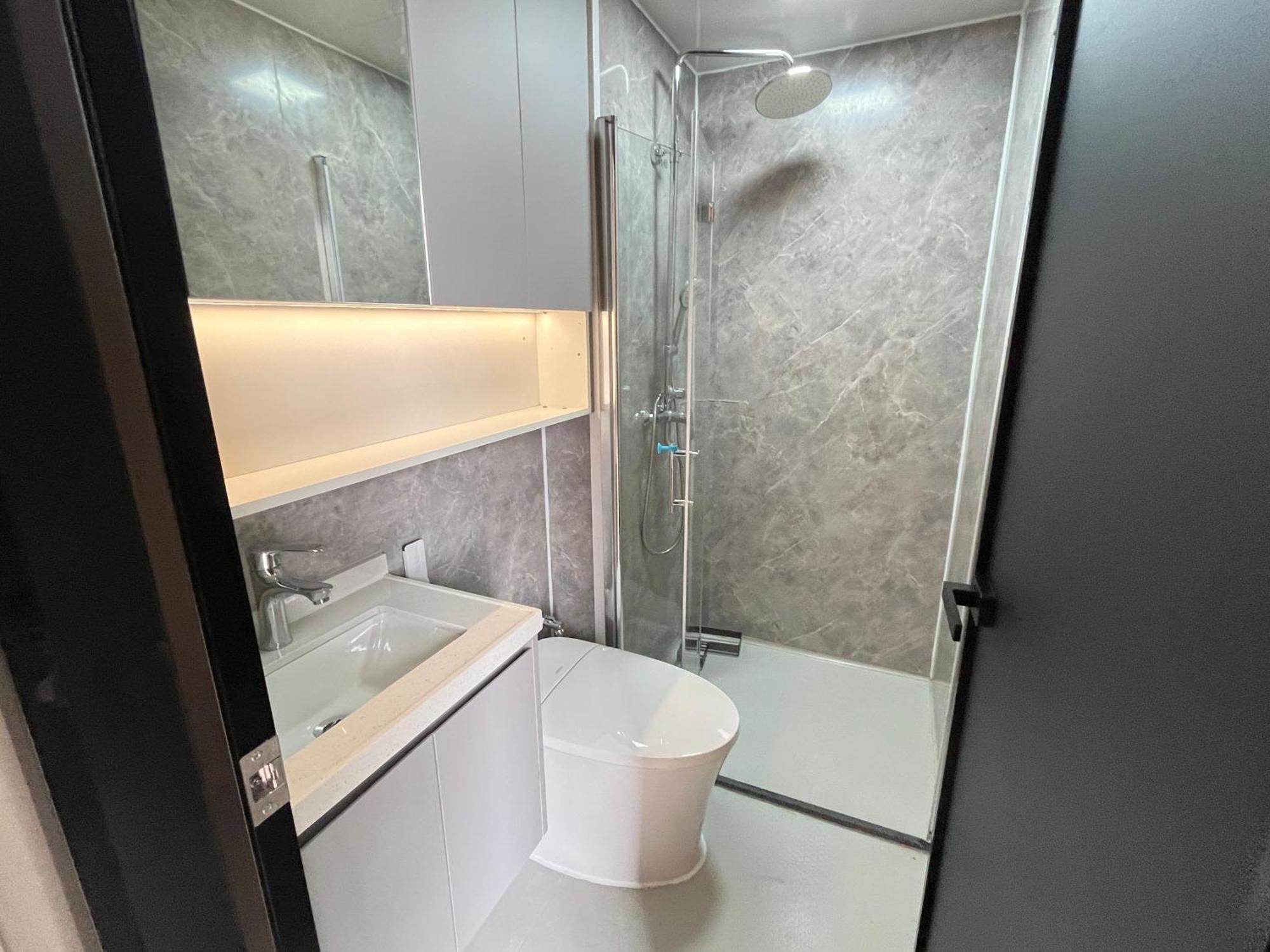 Space House Phuket Hotel 4*