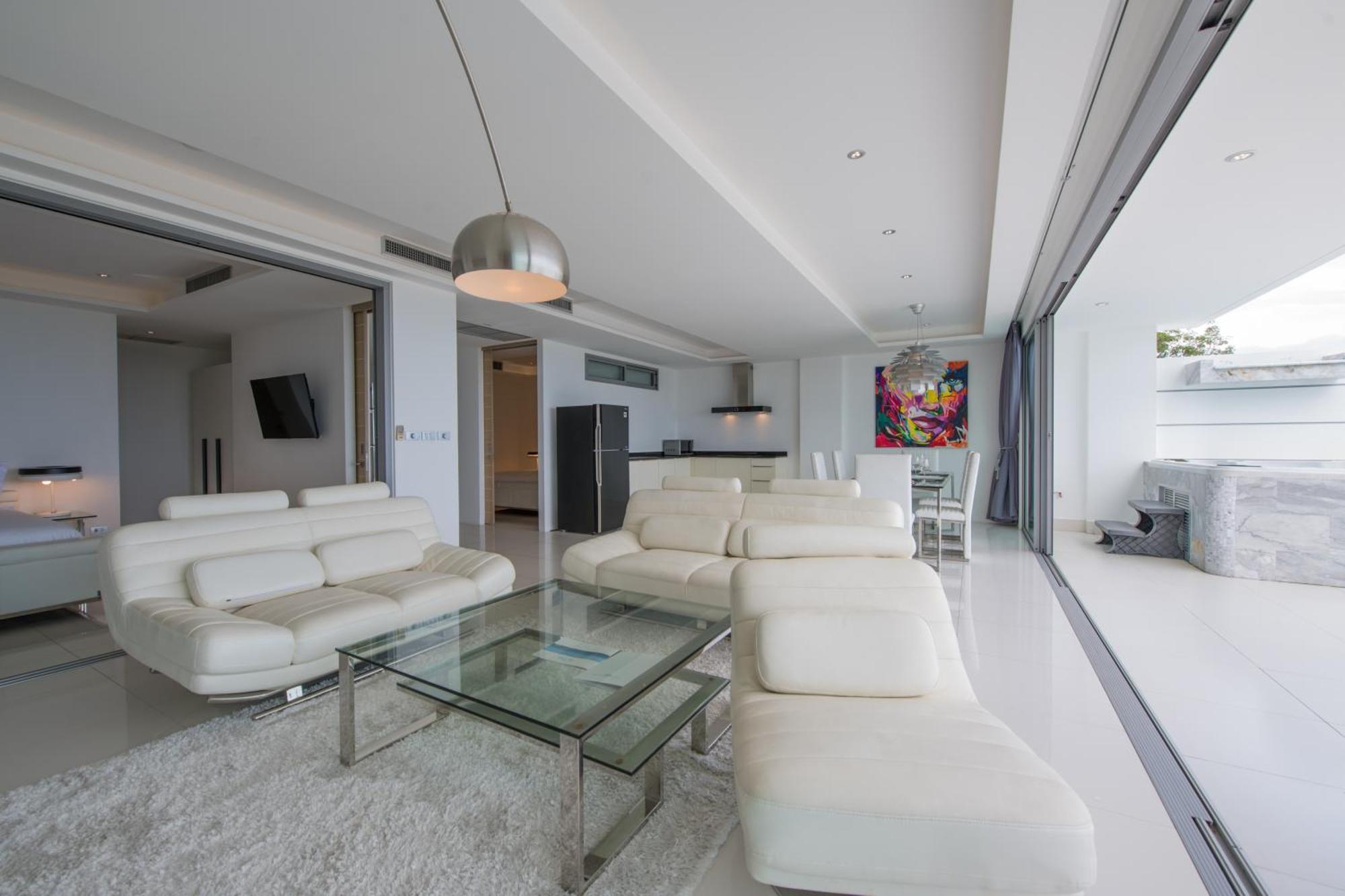 Theview Luxurious Condonomium