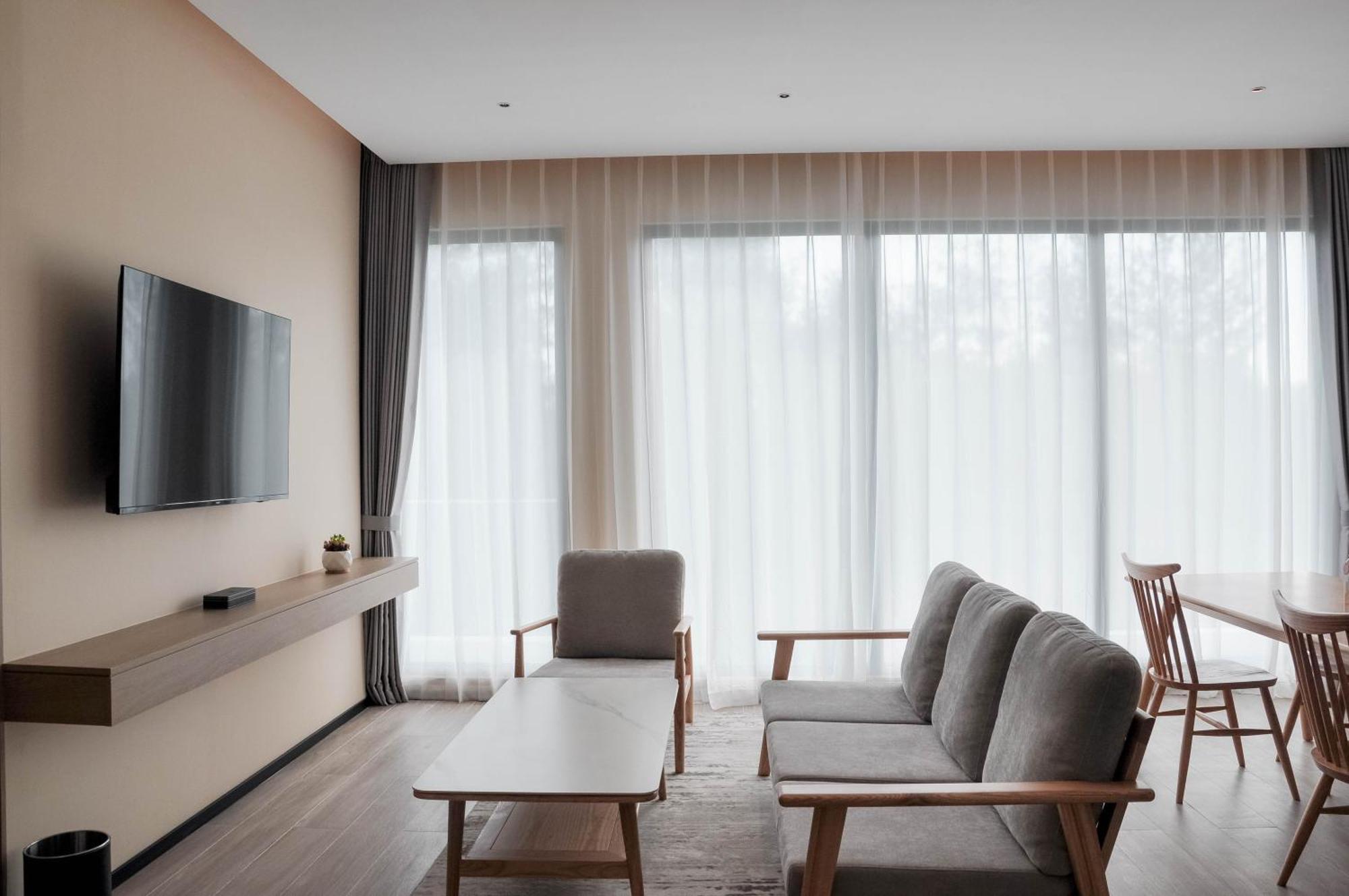 Laya Phuket Island Resort 5*